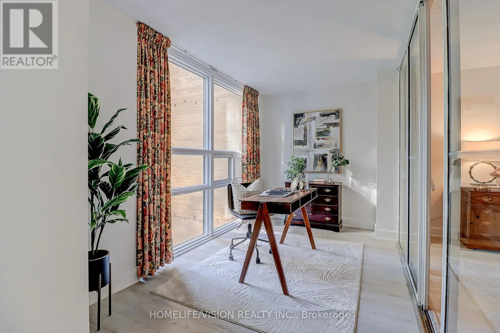 207 - 131 BEECROFT ROAD