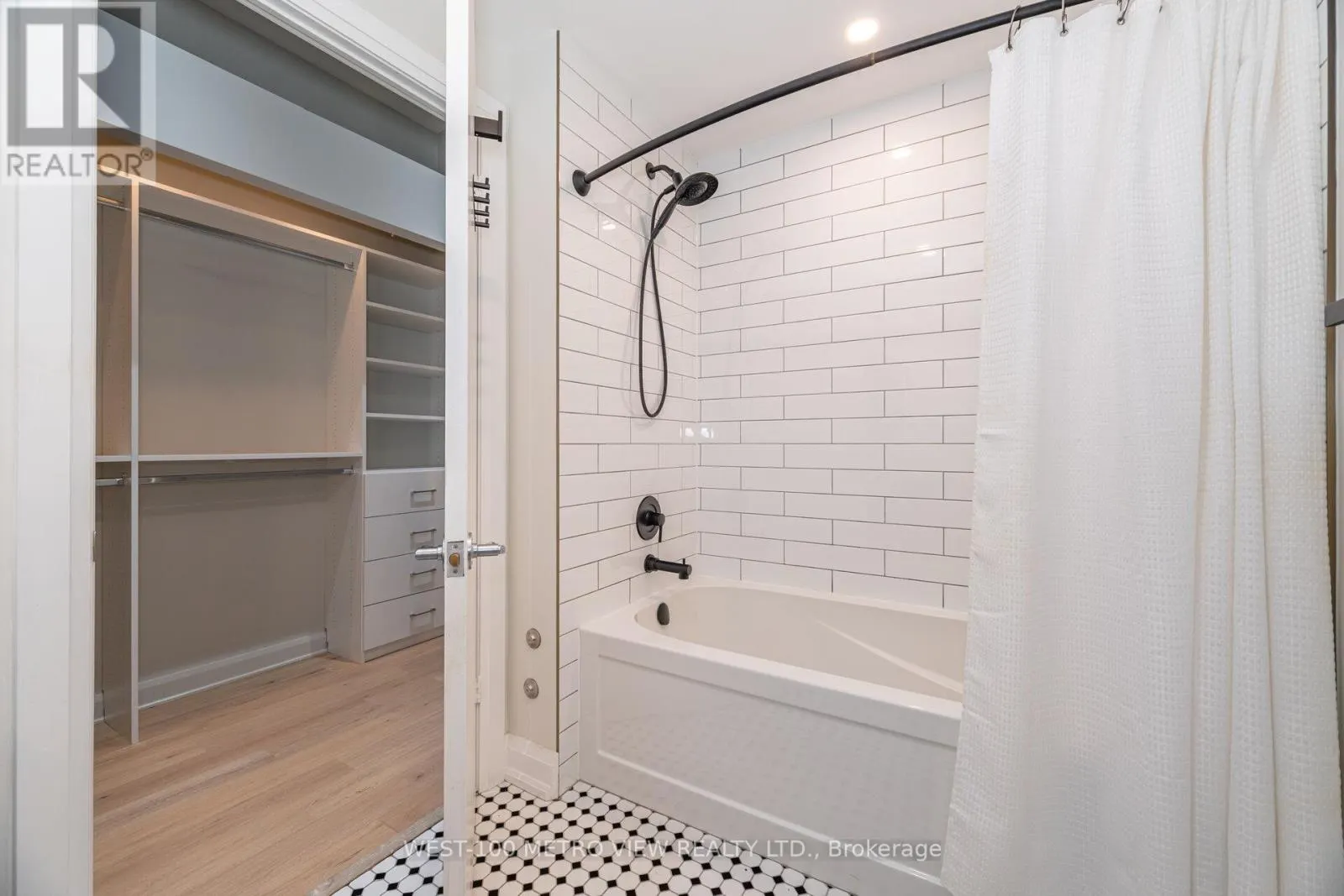 710 - 700 KING STREET W