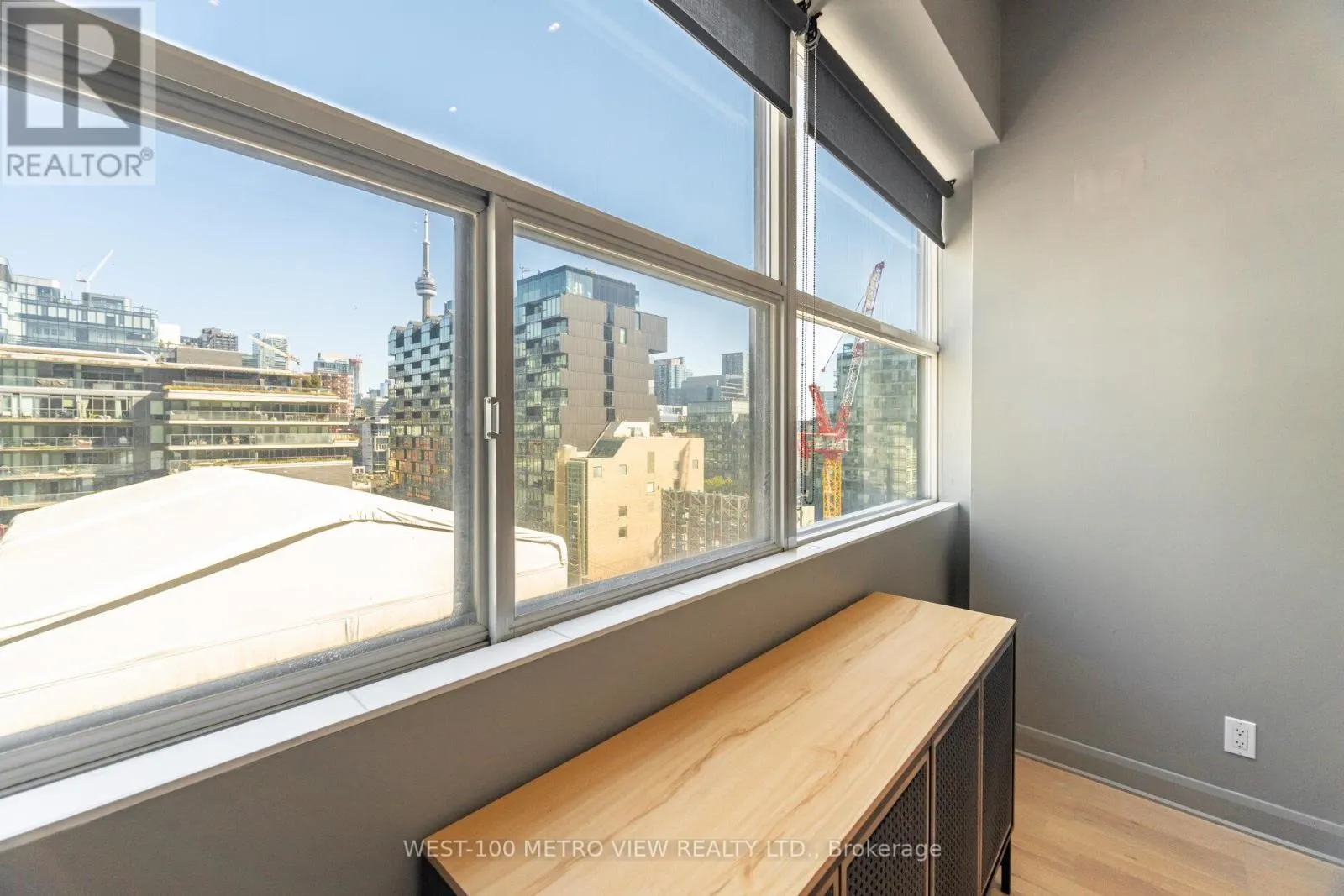 710 - 700 KING STREET W