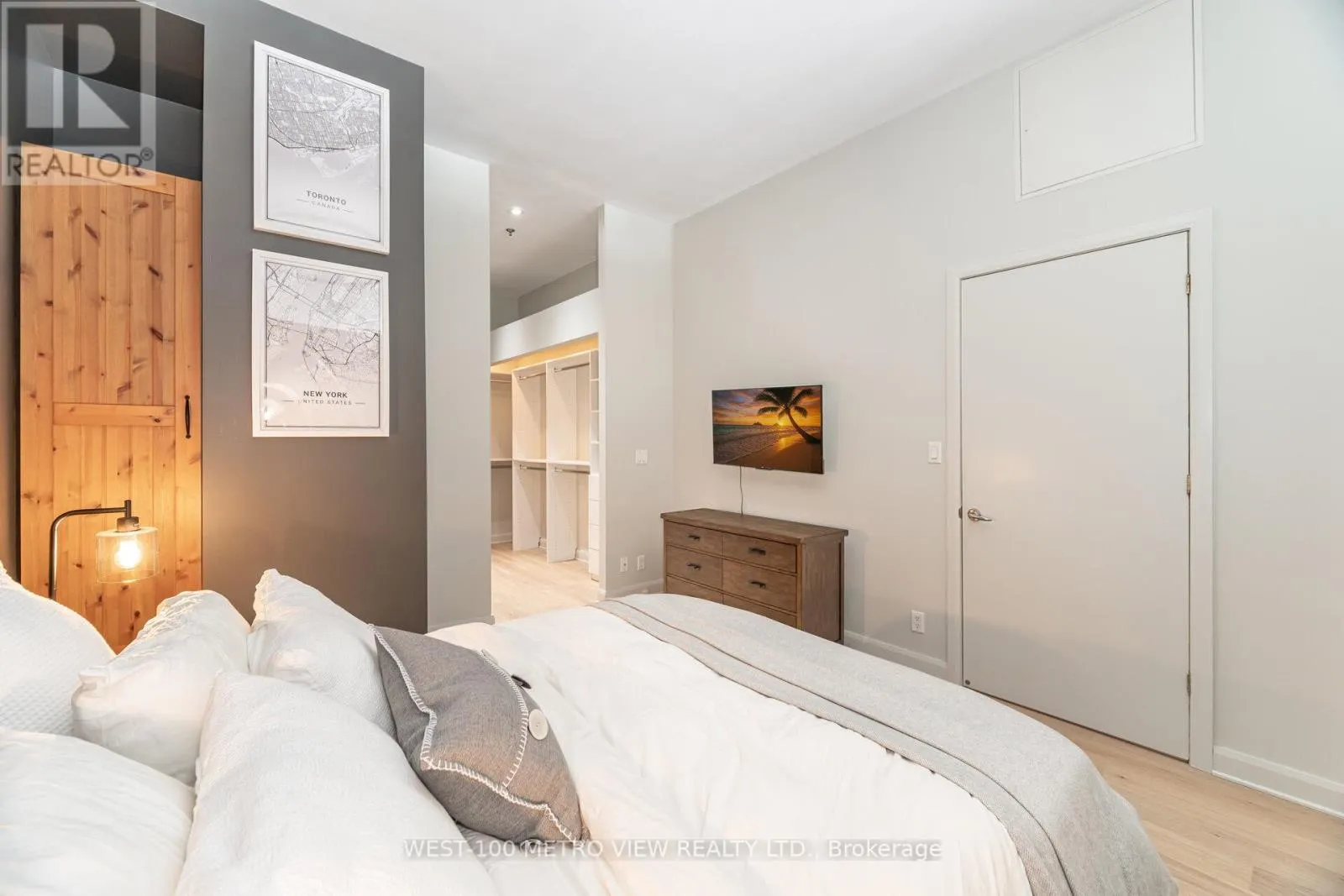 710 - 700 KING STREET W