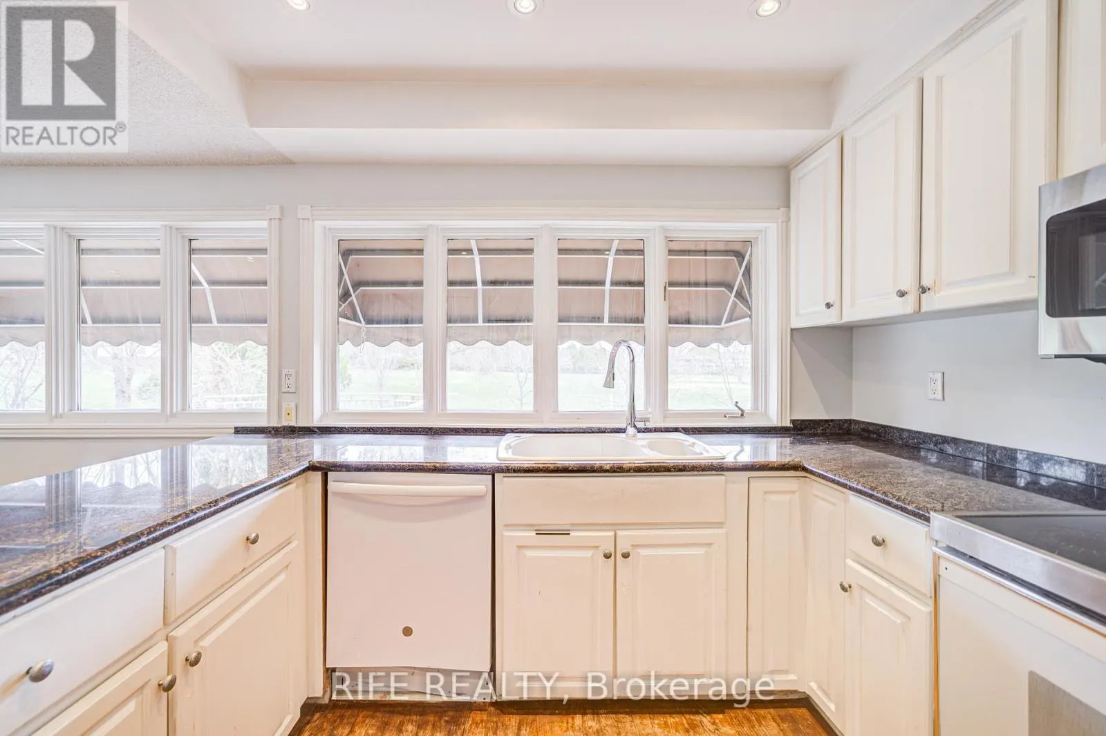 17 BRAMBLE DRIVE