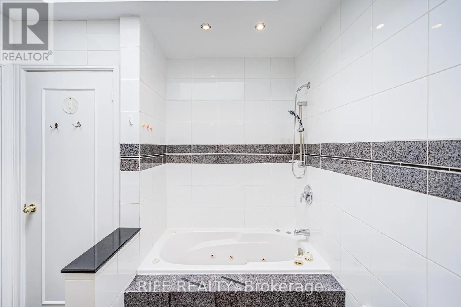 17 BRAMBLE DRIVE