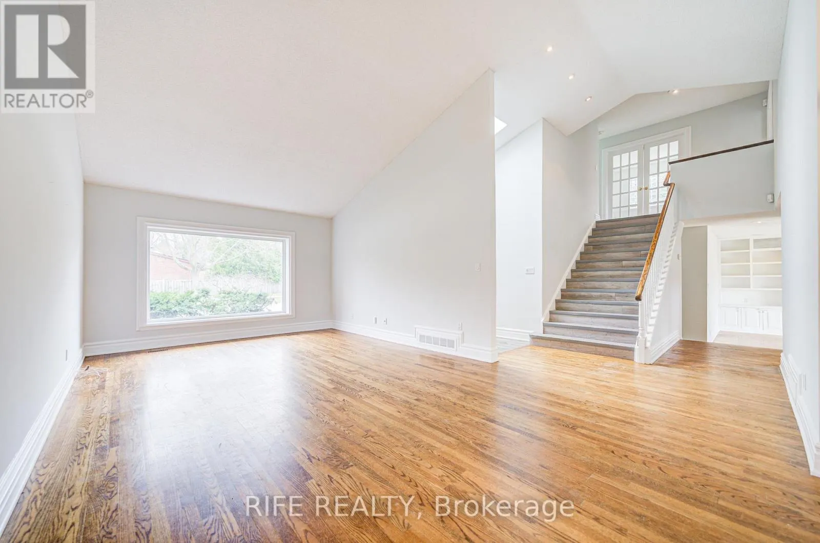 17 BRAMBLE DRIVE