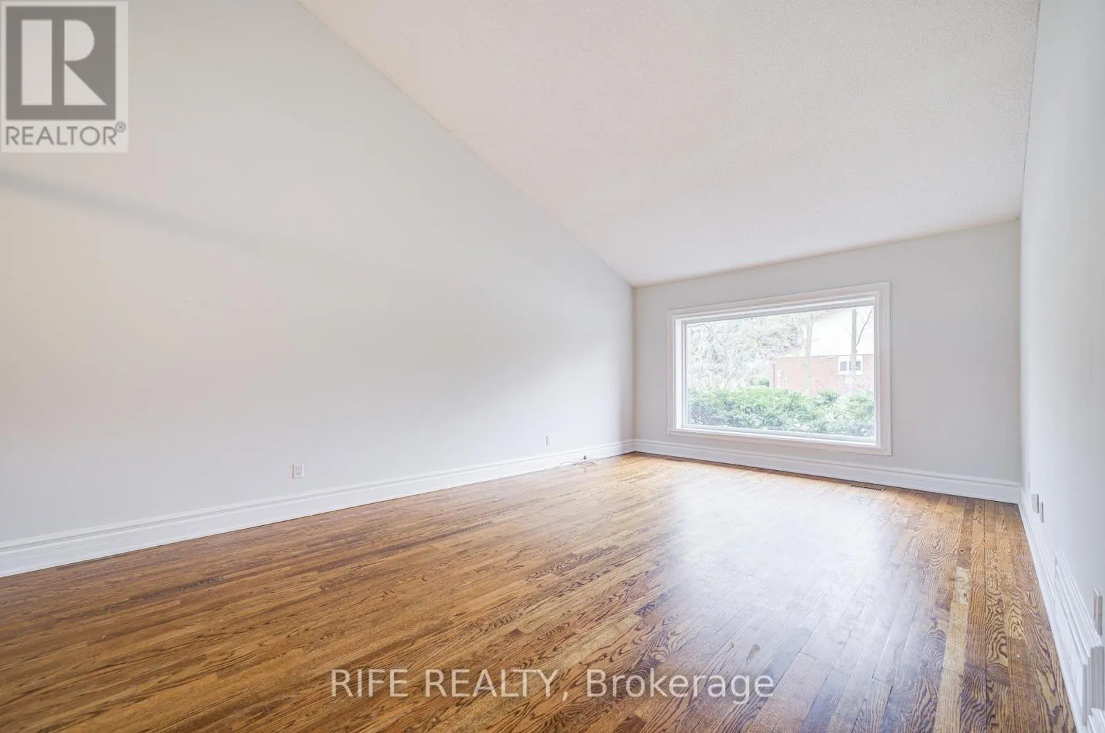 17 BRAMBLE DRIVE