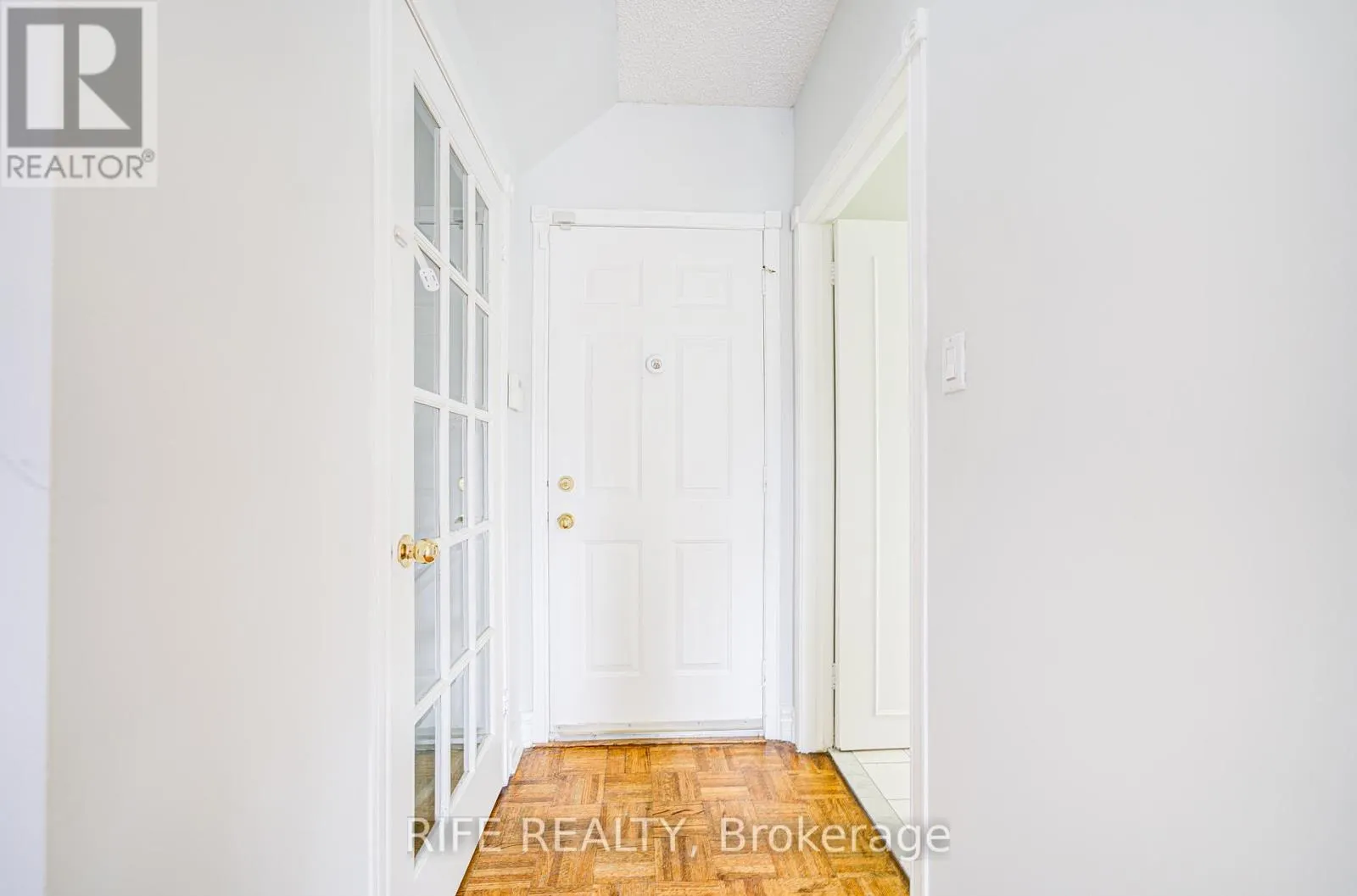 17 BRAMBLE DRIVE
