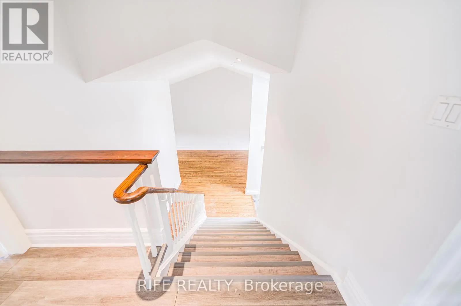 17 BRAMBLE DRIVE