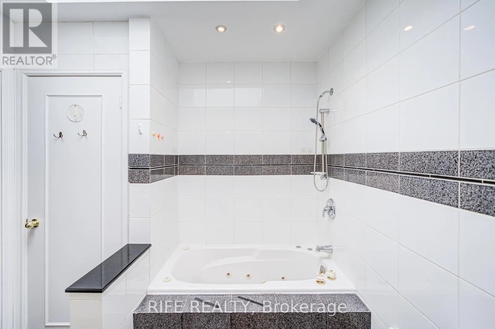 17 BRAMBLE DRIVE