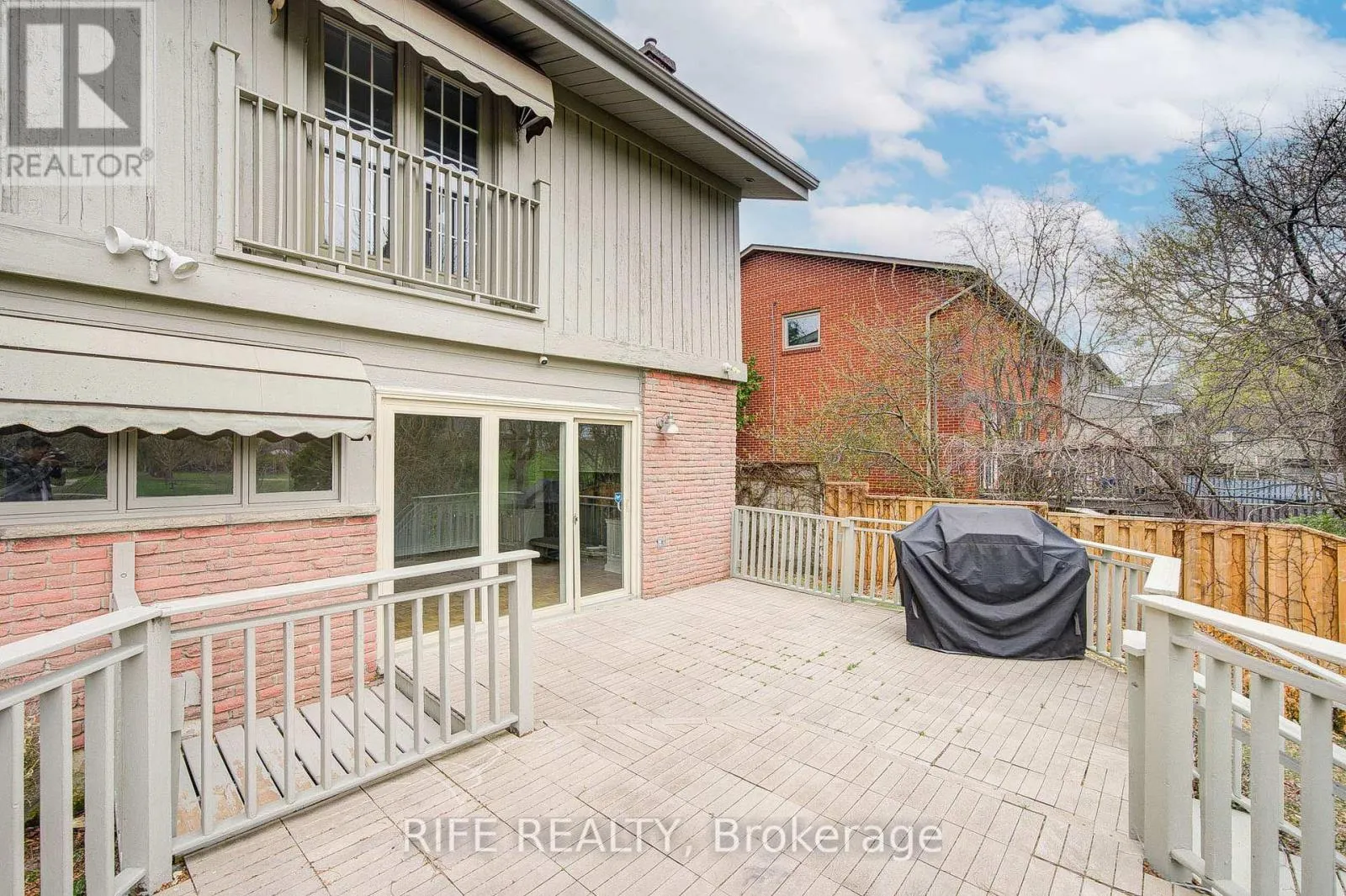 17 BRAMBLE DRIVE
