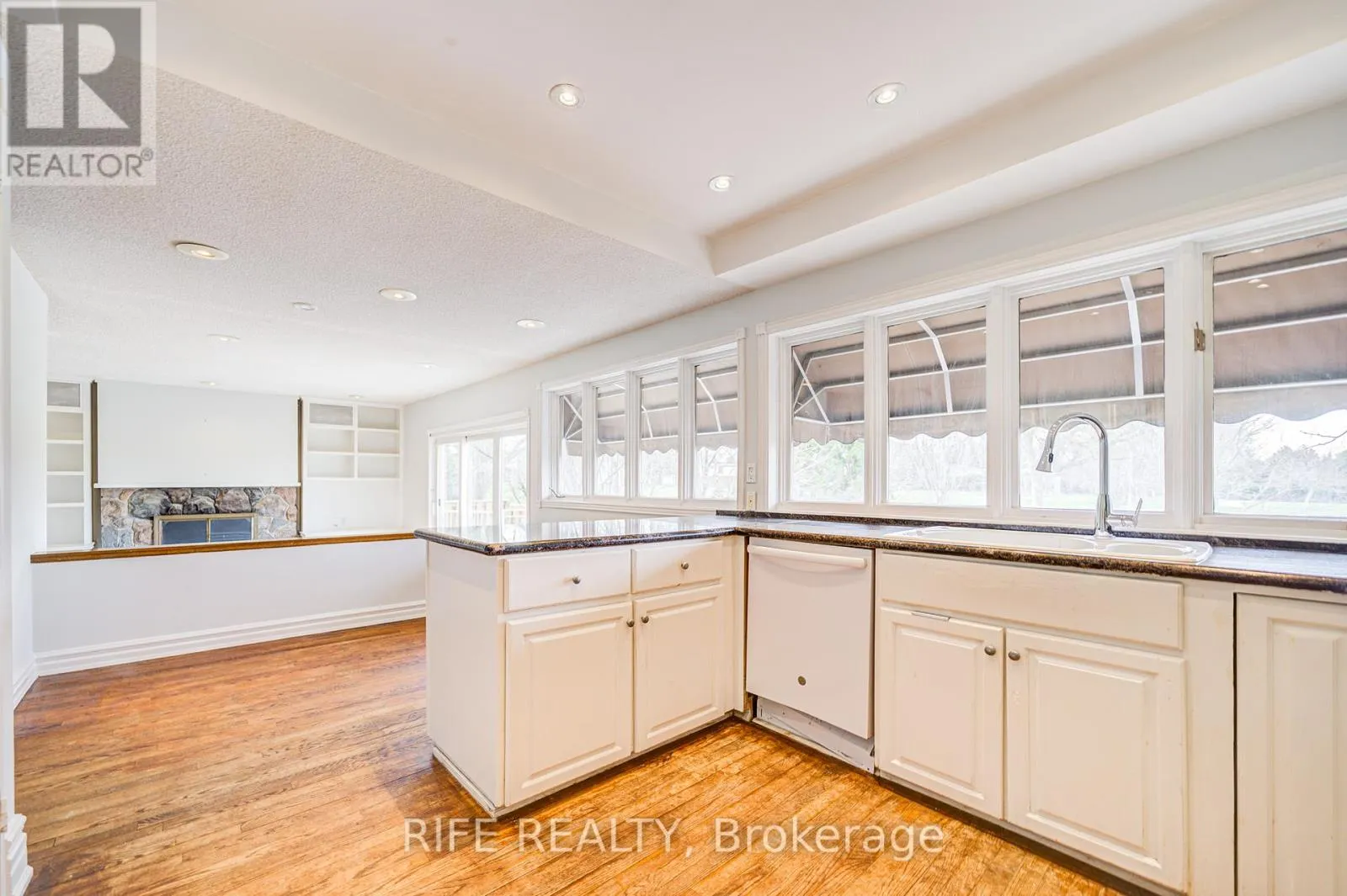 17 BRAMBLE DRIVE