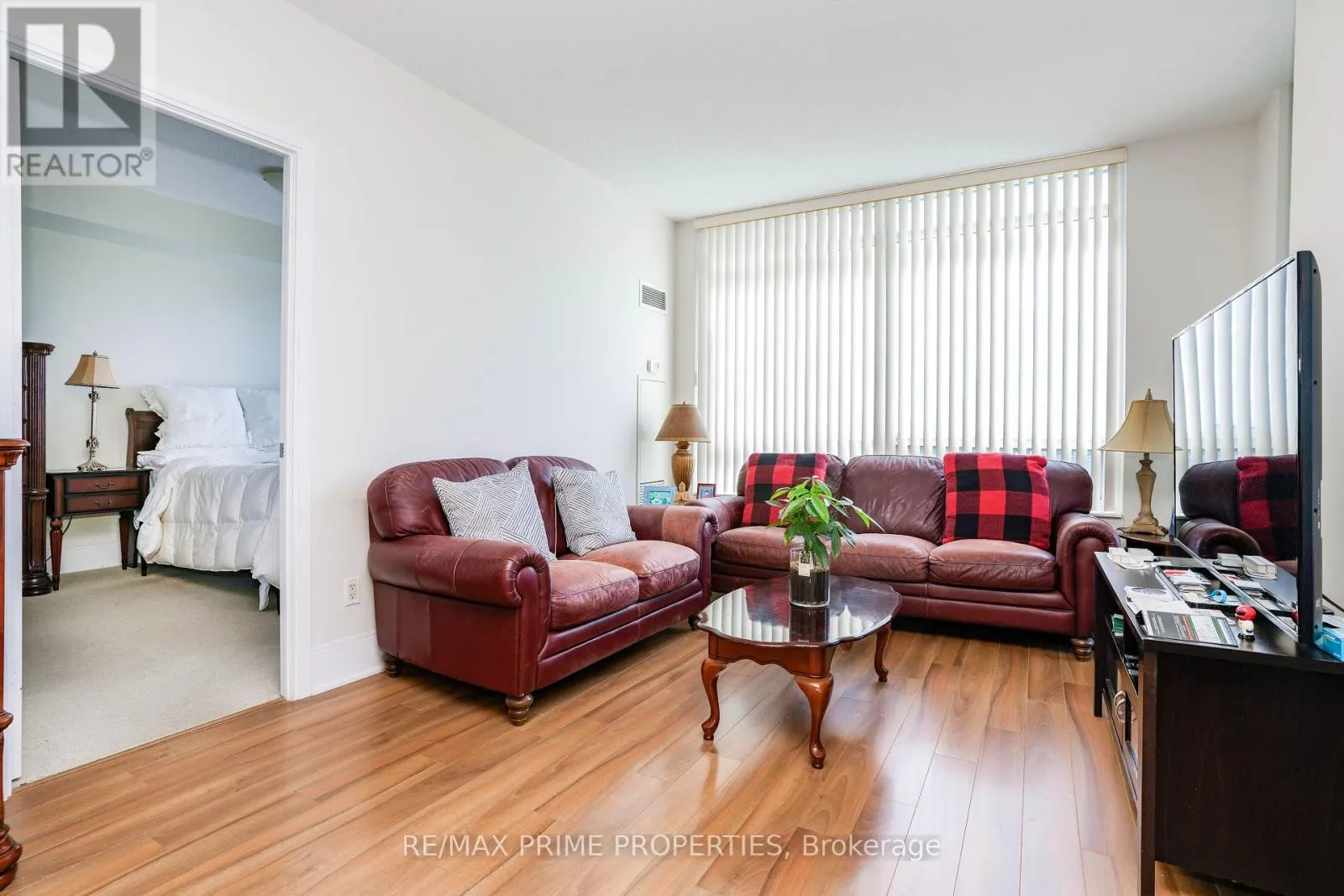 1804 - 181 WYNFORD DRIVE