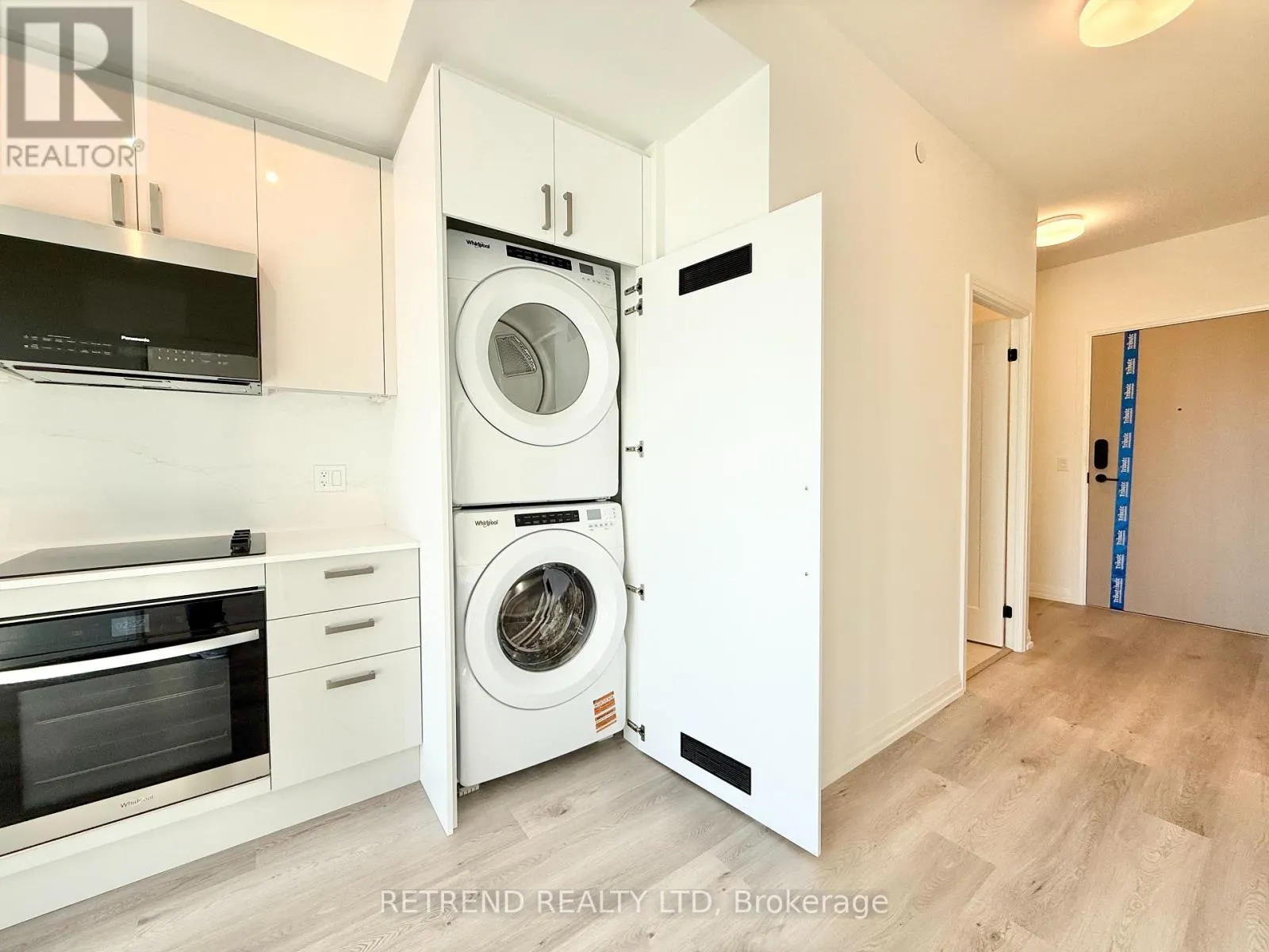 1806 - 280 DUNDAS STREET W