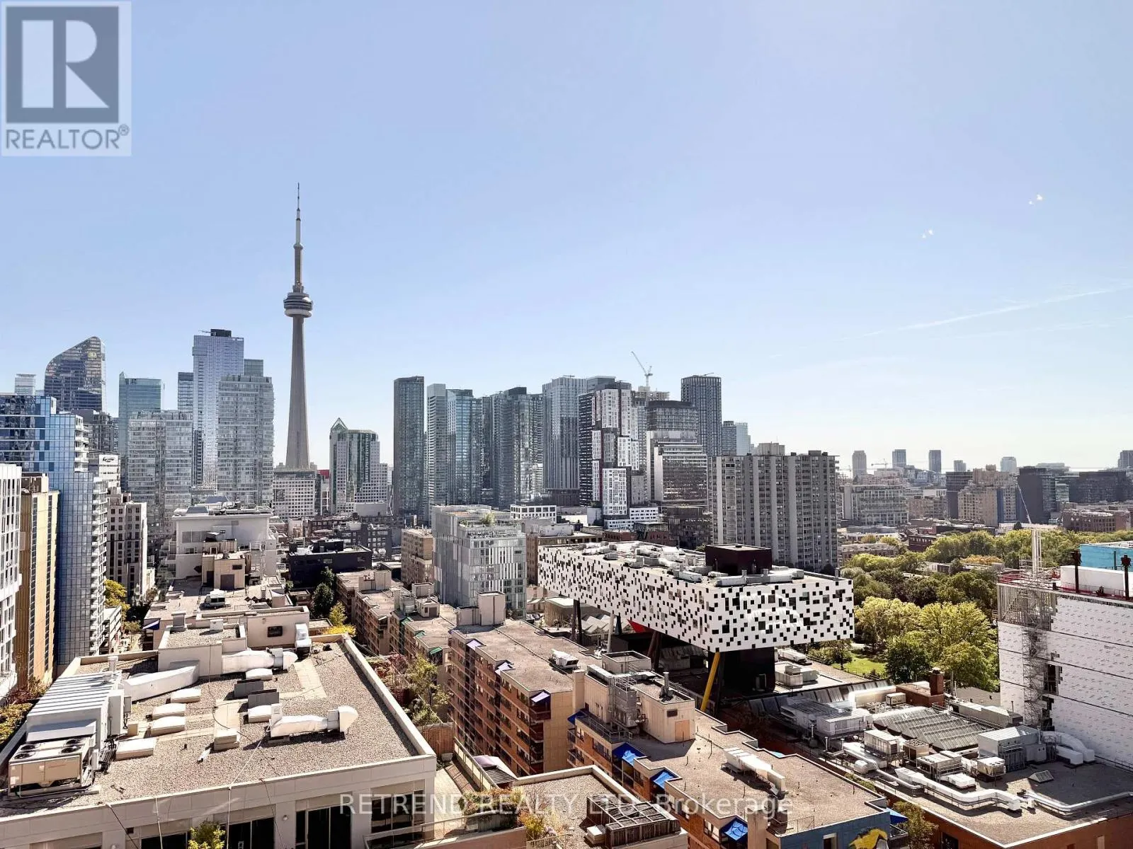 1806 - 280 DUNDAS STREET W