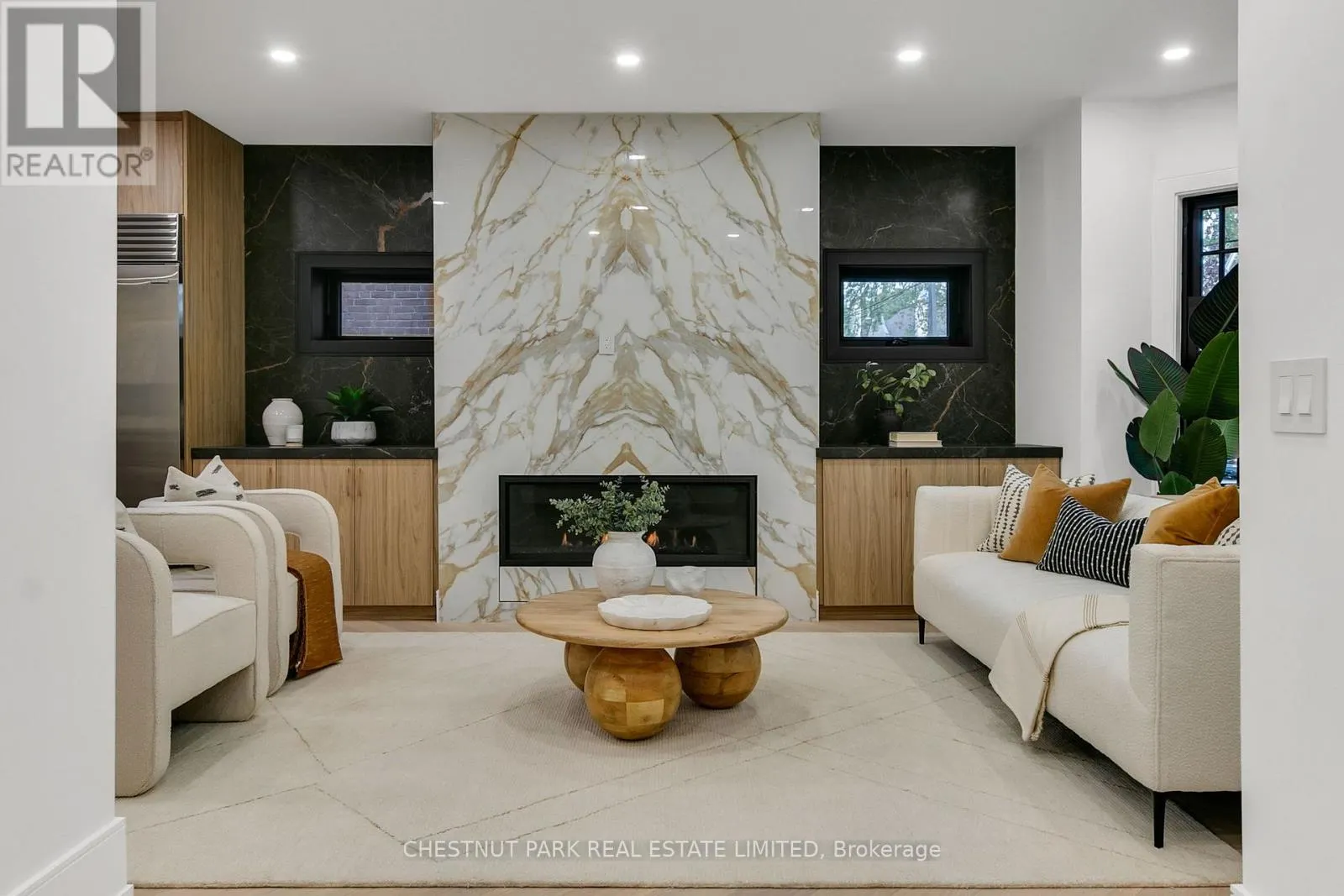 111 ROXBOROUGH DRIVE