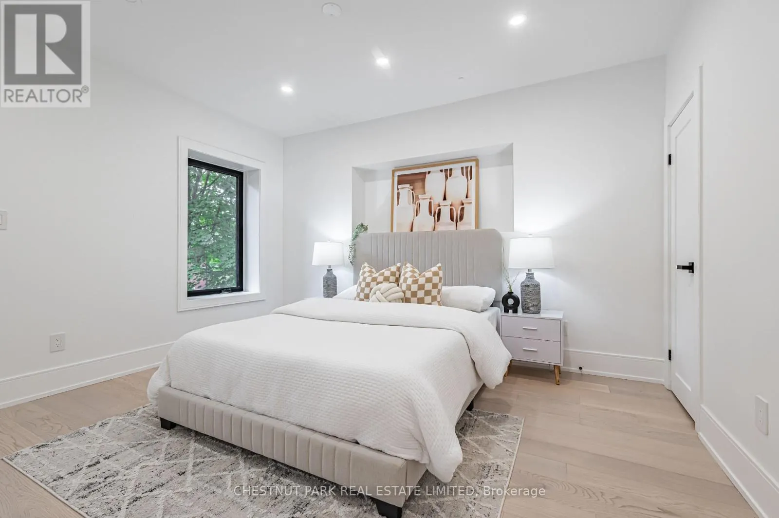 111 ROXBOROUGH DRIVE