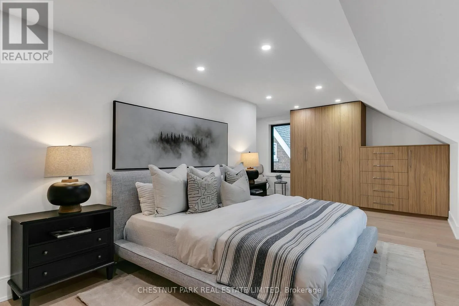 111 ROXBOROUGH DRIVE
