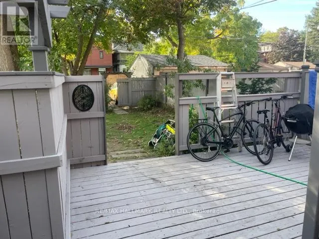 LOWER - 702 BATHURST STREET