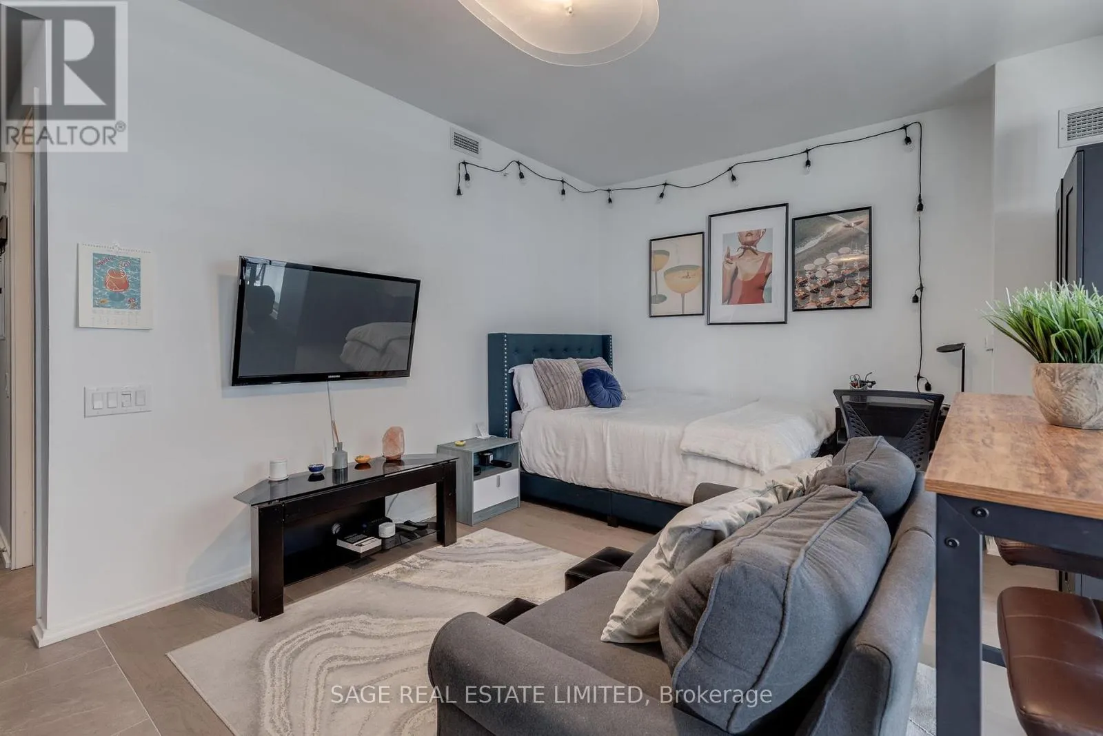 4503 - 45 CHARLES STREET E