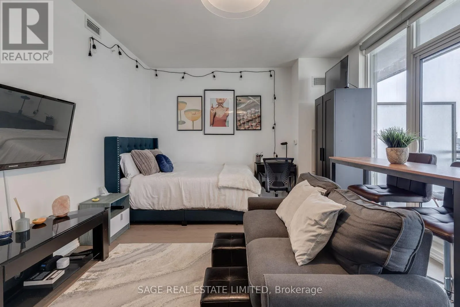 4503 - 45 CHARLES STREET E