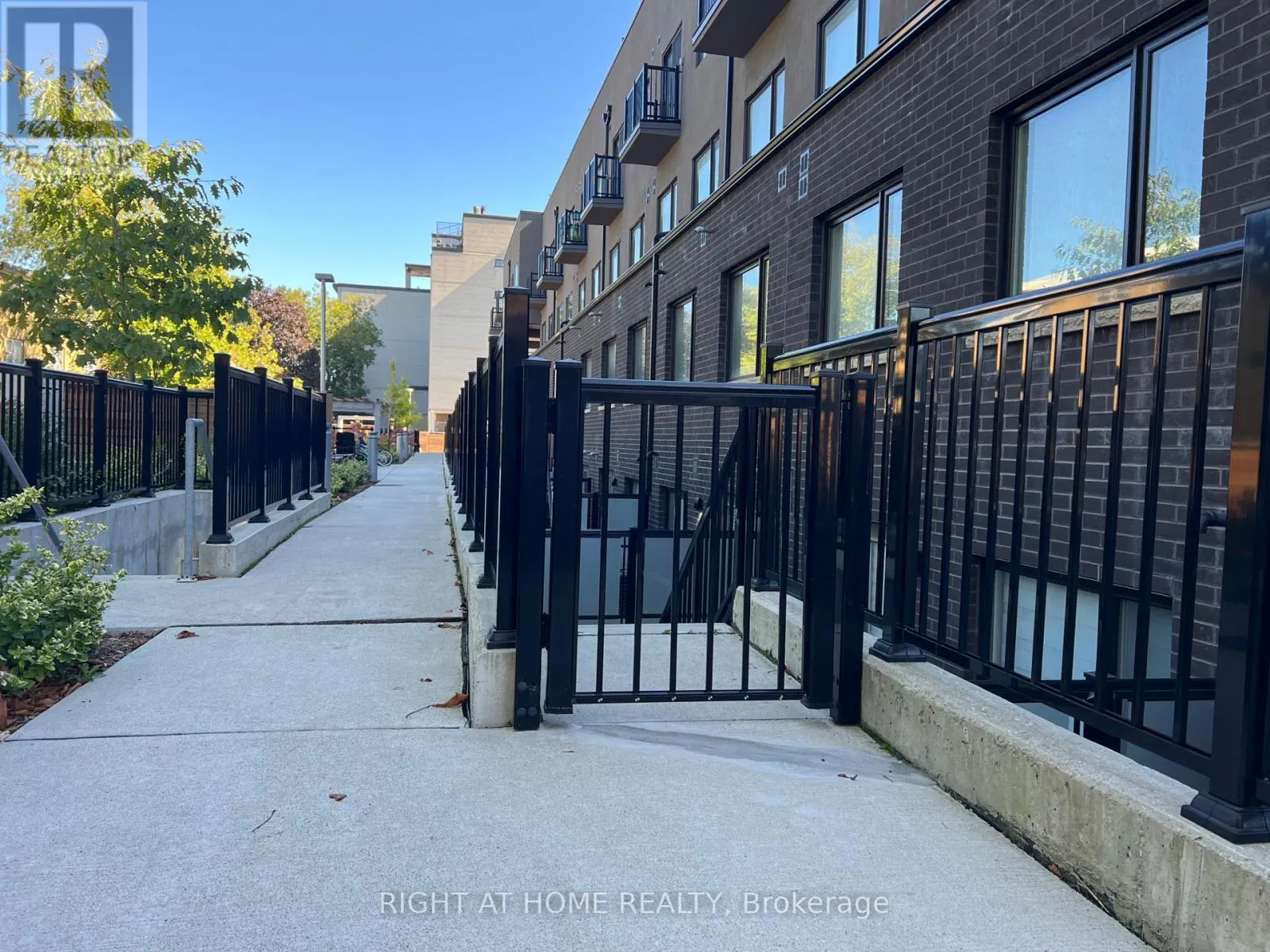 5 - 10 MARQUETTE AVENUE