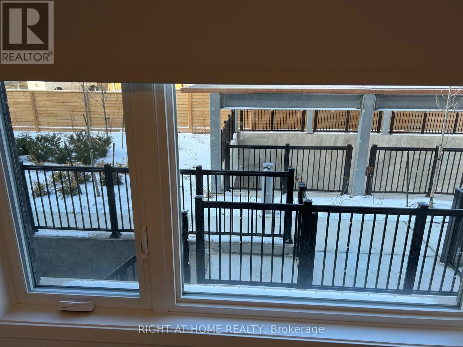 5 - 10 MARQUETTE AVENUE