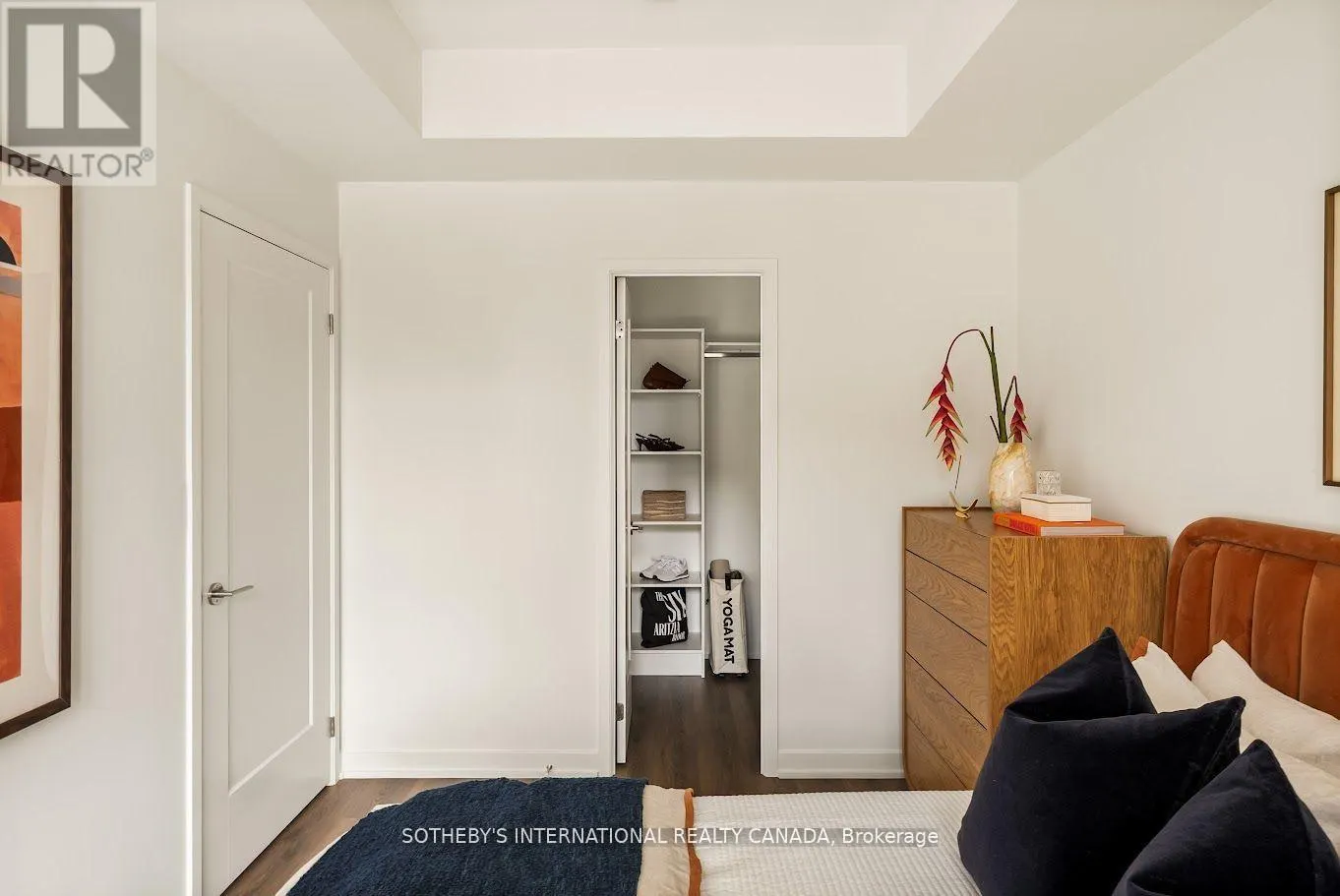 1111 - 88 BATHURST STREET