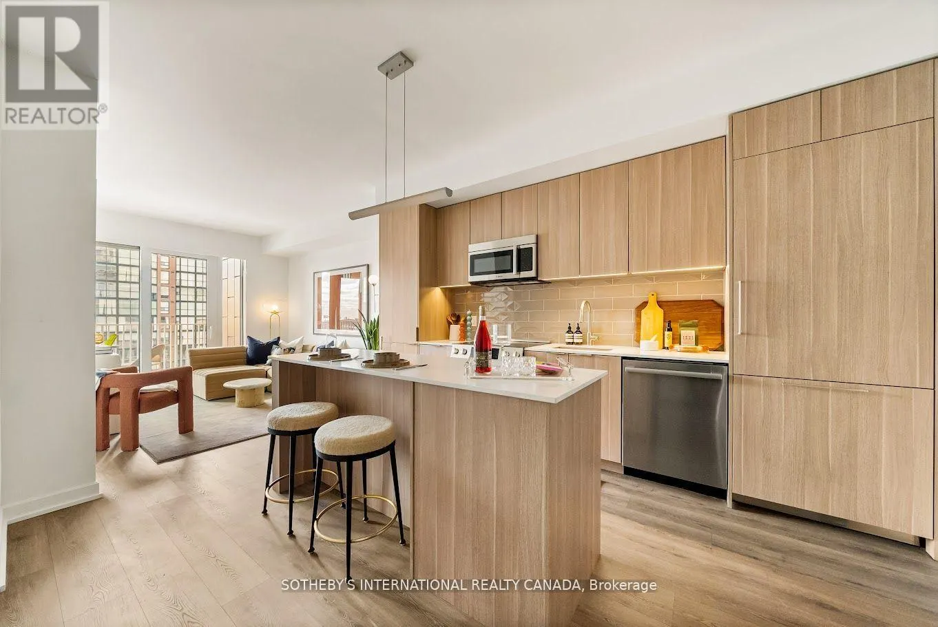 1111 - 88 BATHURST STREET