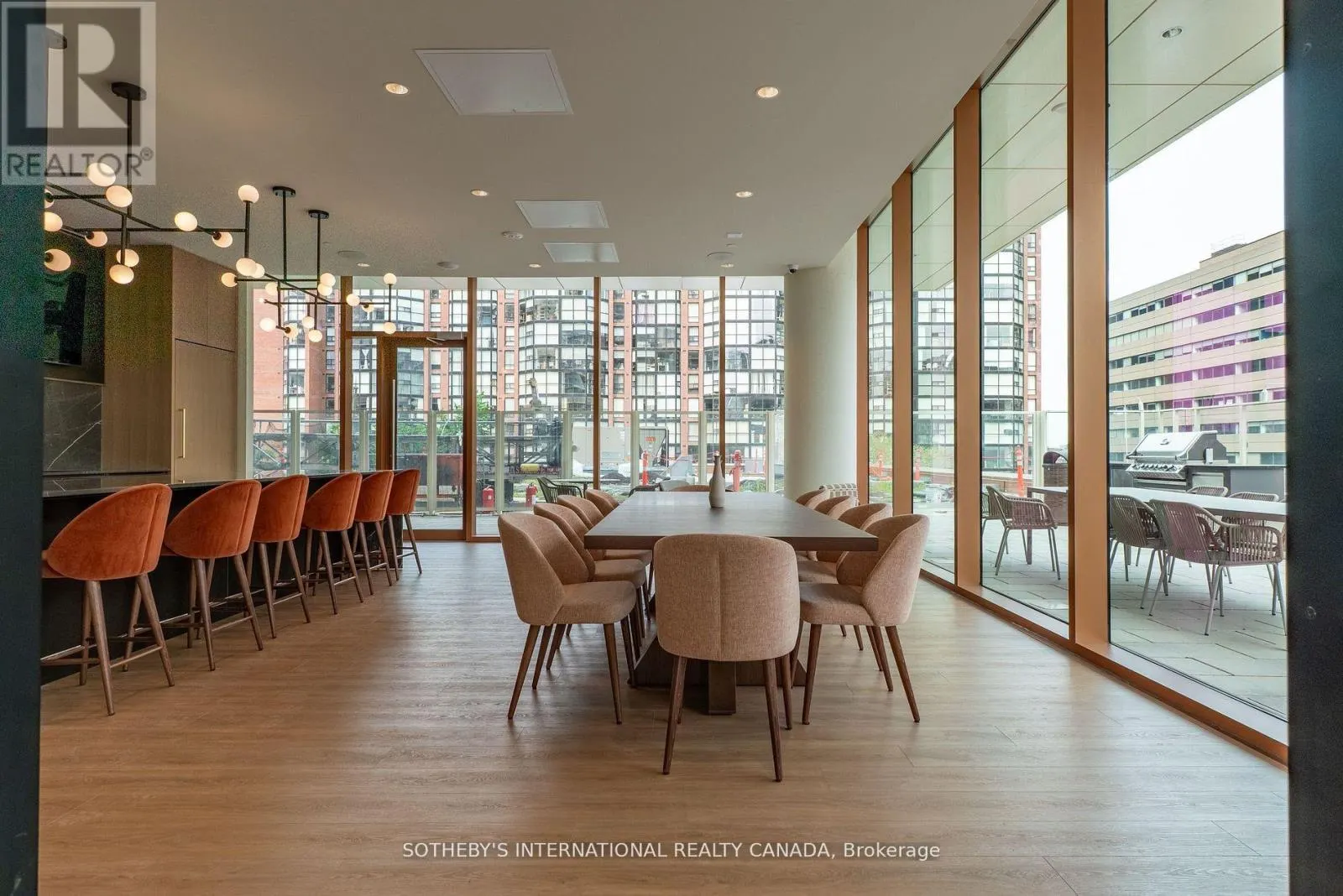 1111 - 88 BATHURST STREET