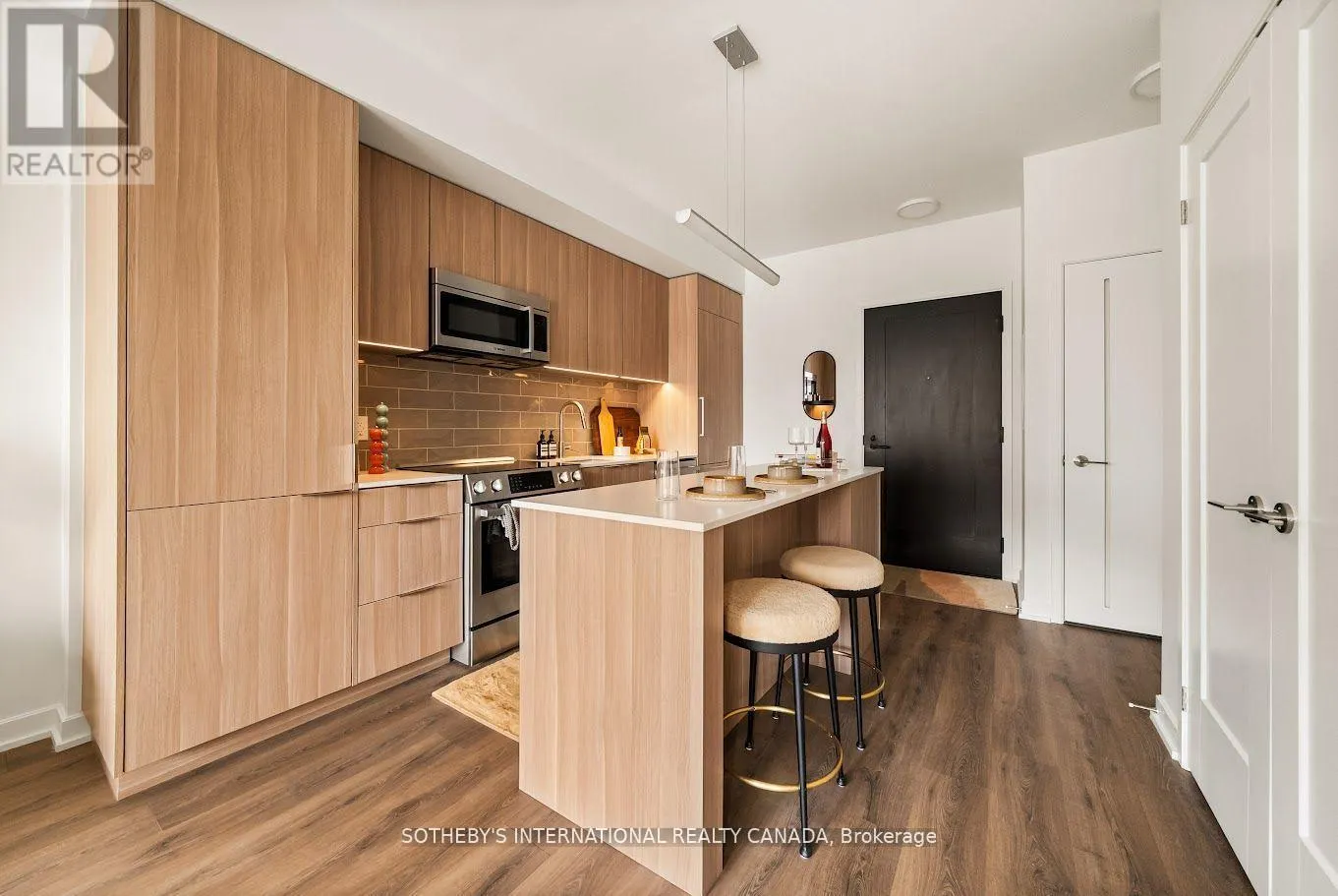 1111 - 88 BATHURST STREET