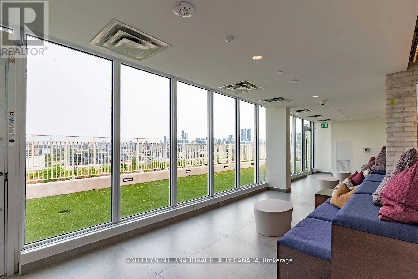 1111 - 88 BATHURST STREET