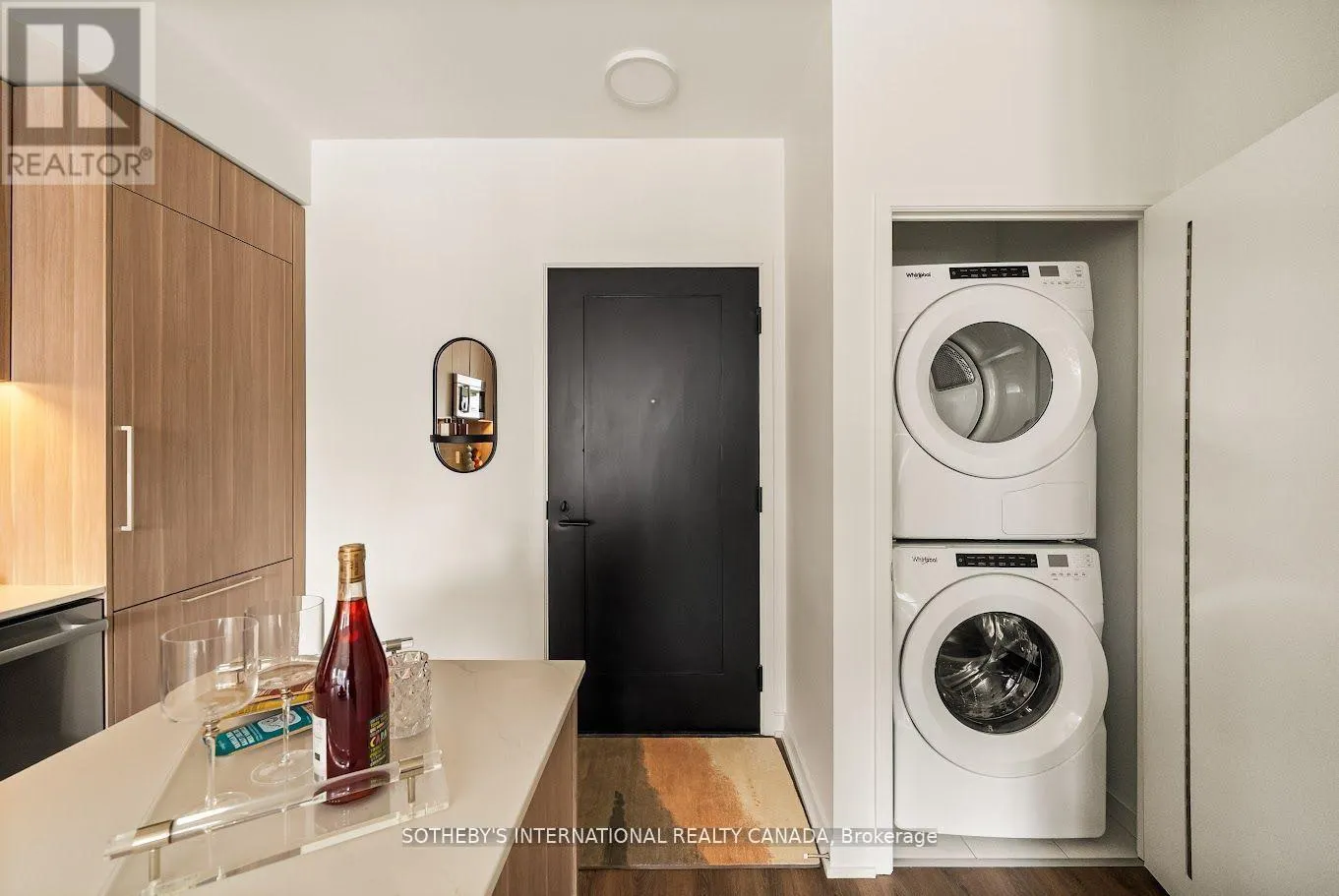 1111 - 88 BATHURST STREET