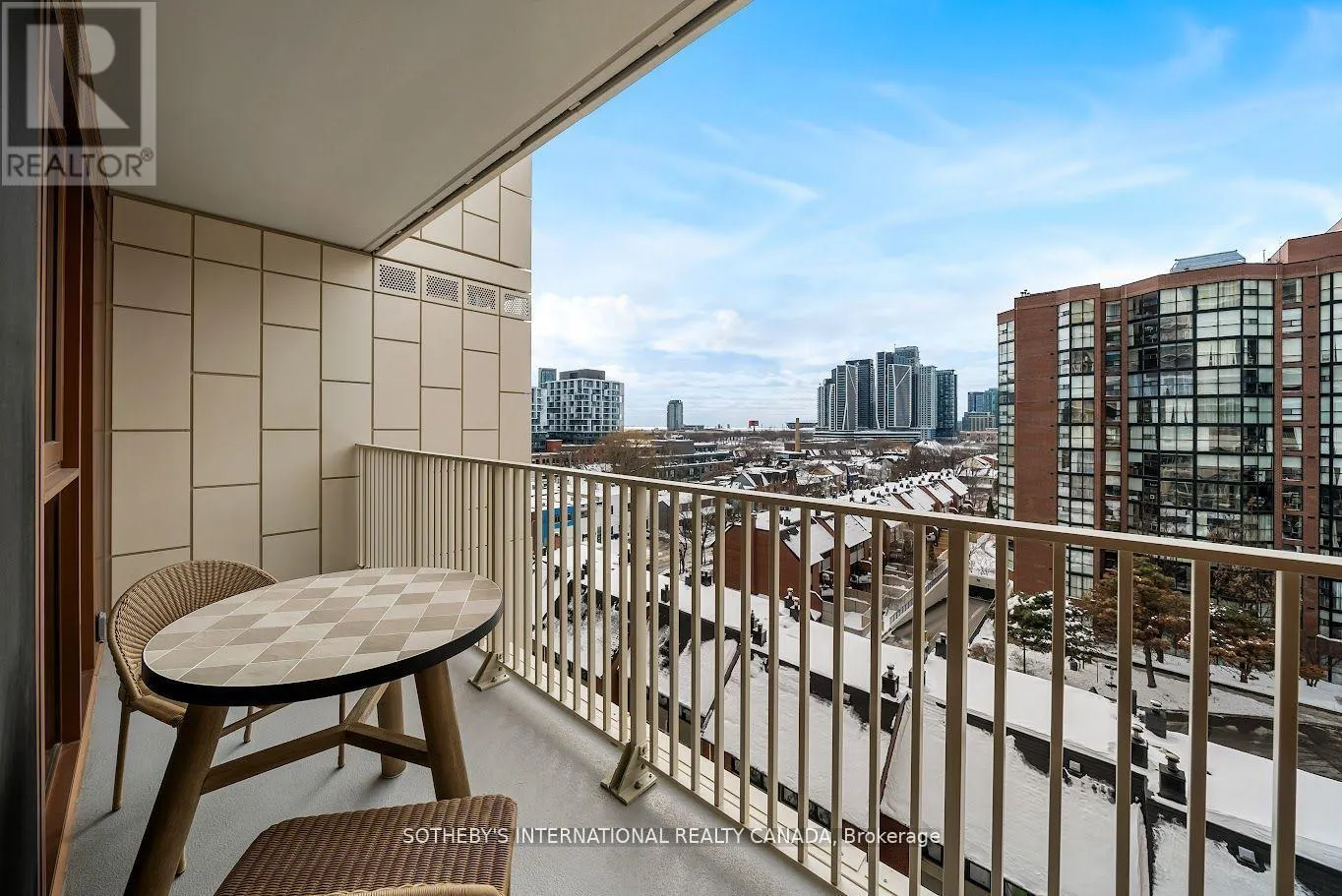 1111 - 88 BATHURST STREET