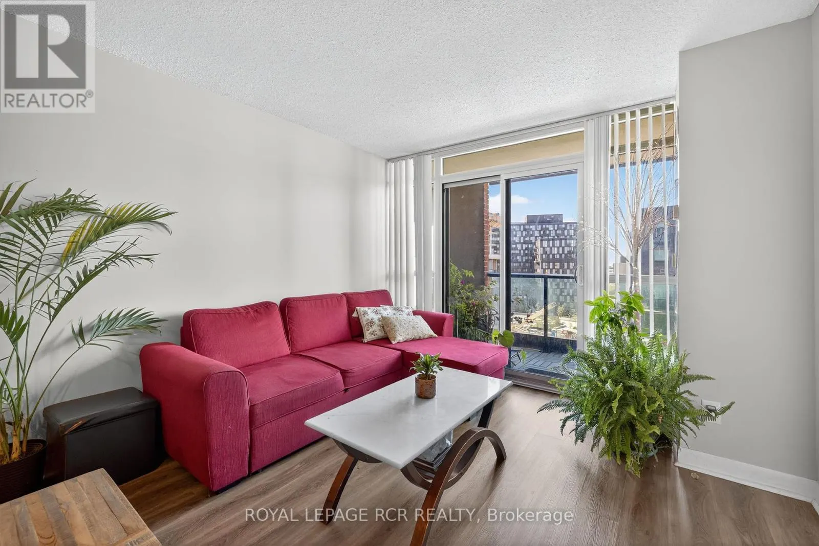 843 - 525 WILSON AVENUE