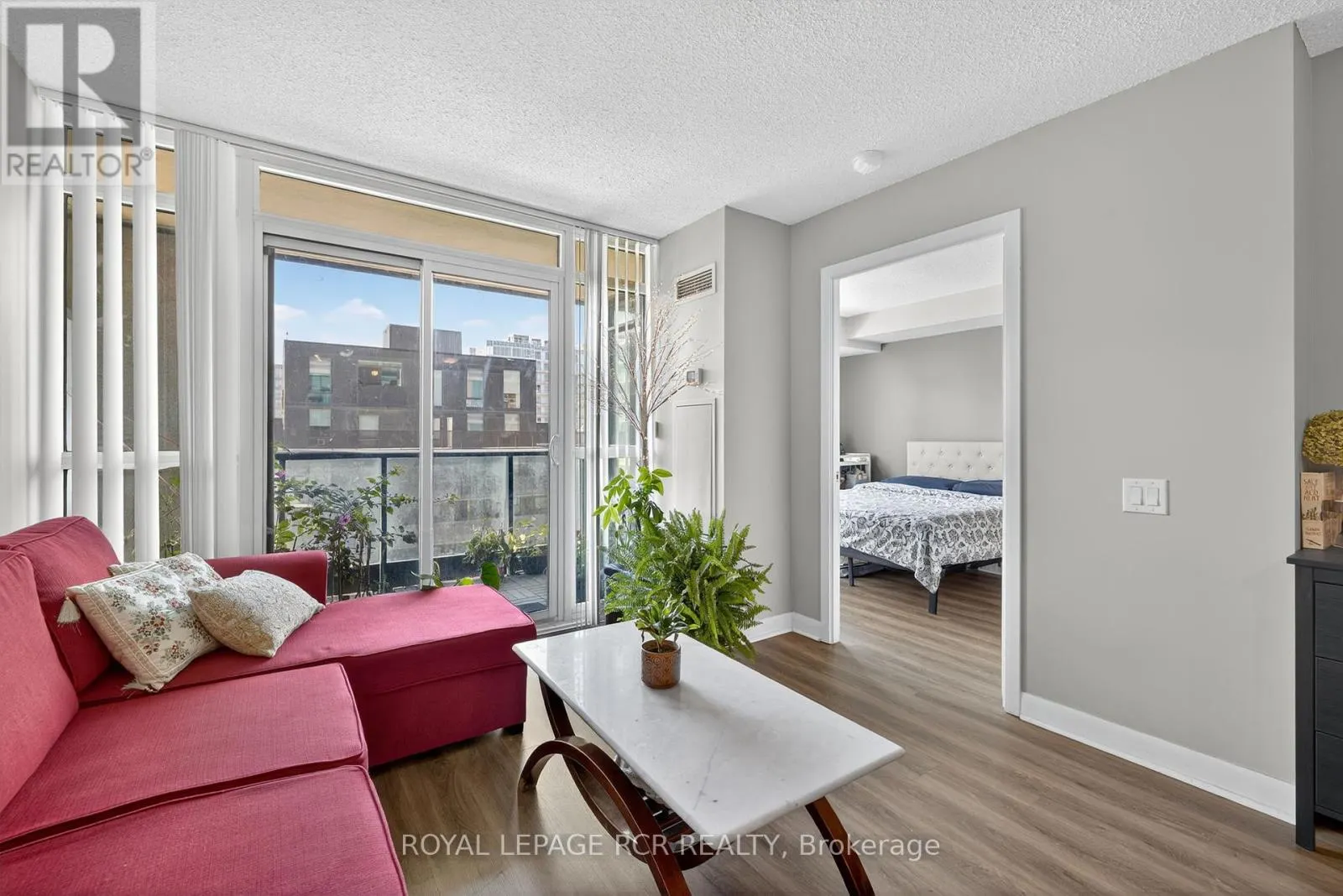 843 - 525 WILSON AVENUE