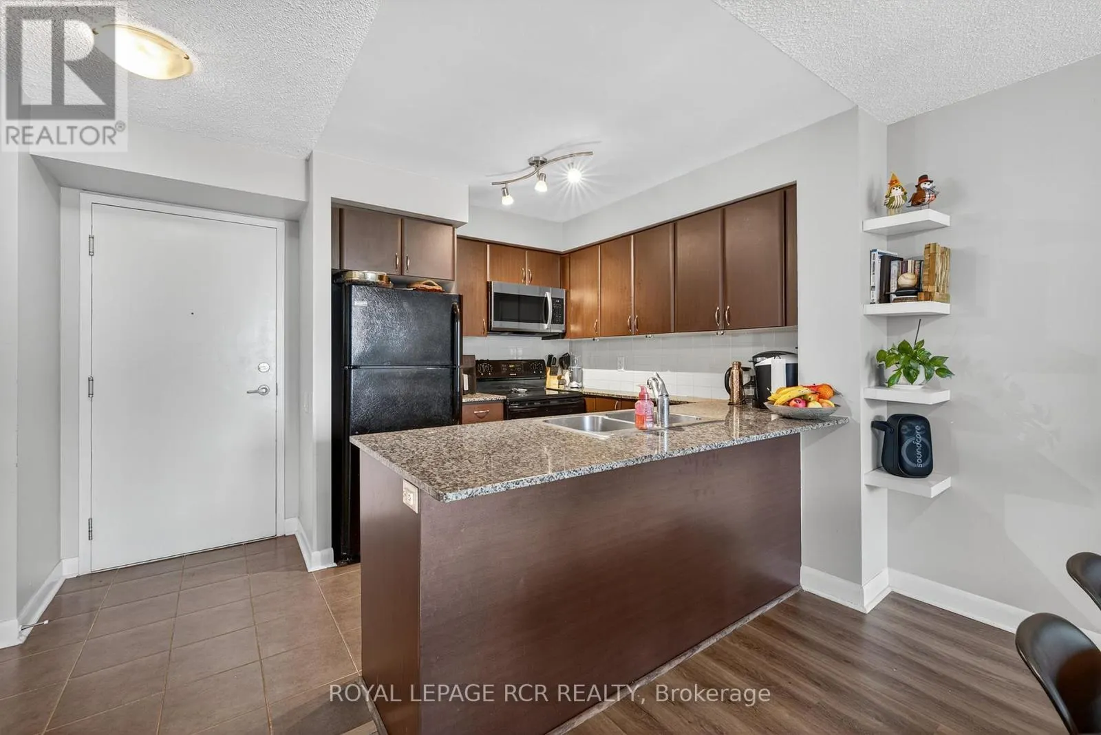 843 - 525 WILSON AVENUE