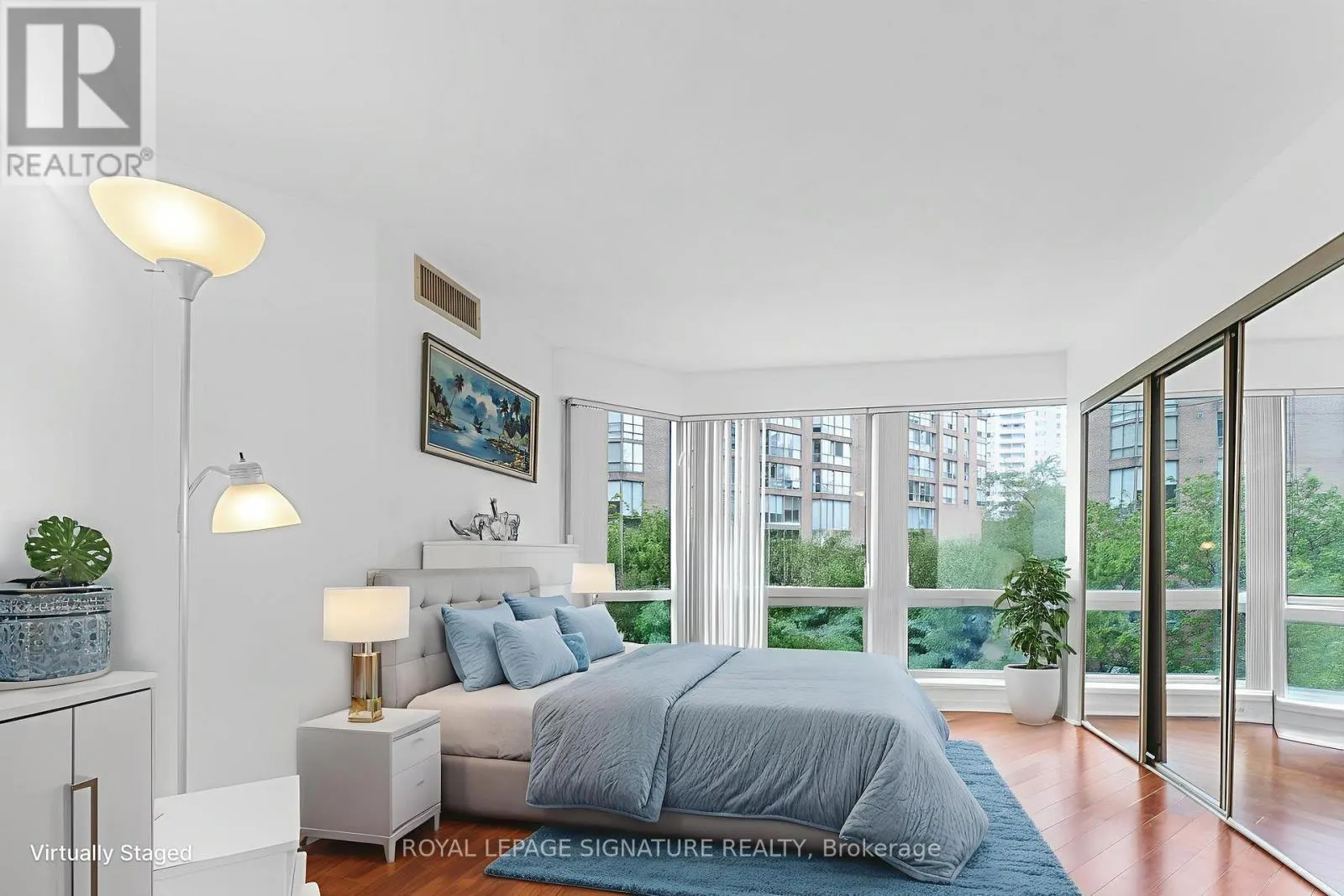403 - 1001 BAY STREET