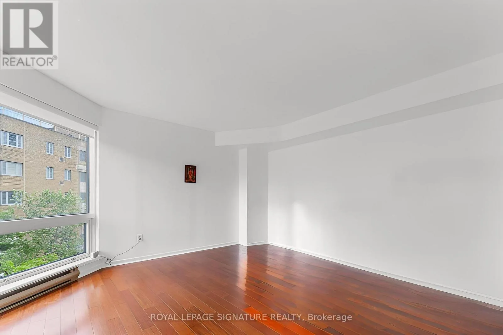 403 - 1001 BAY STREET