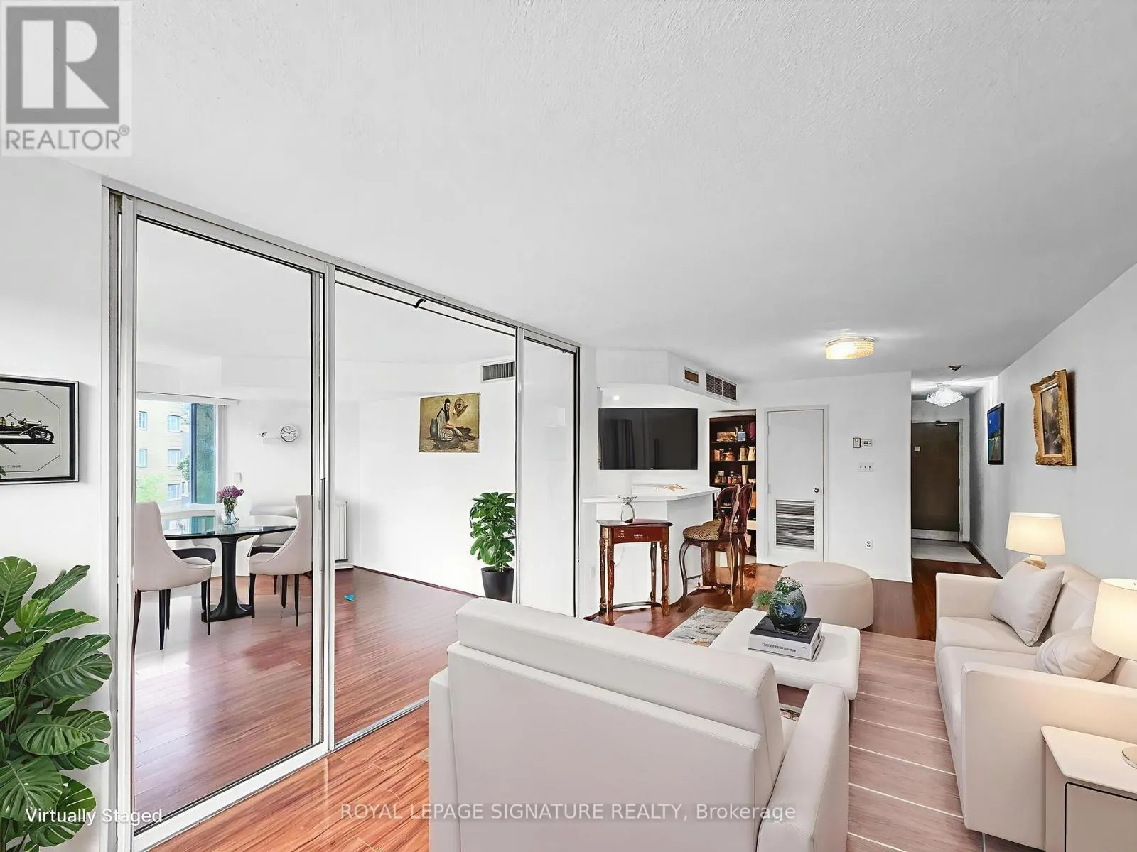 403 - 1001 BAY STREET