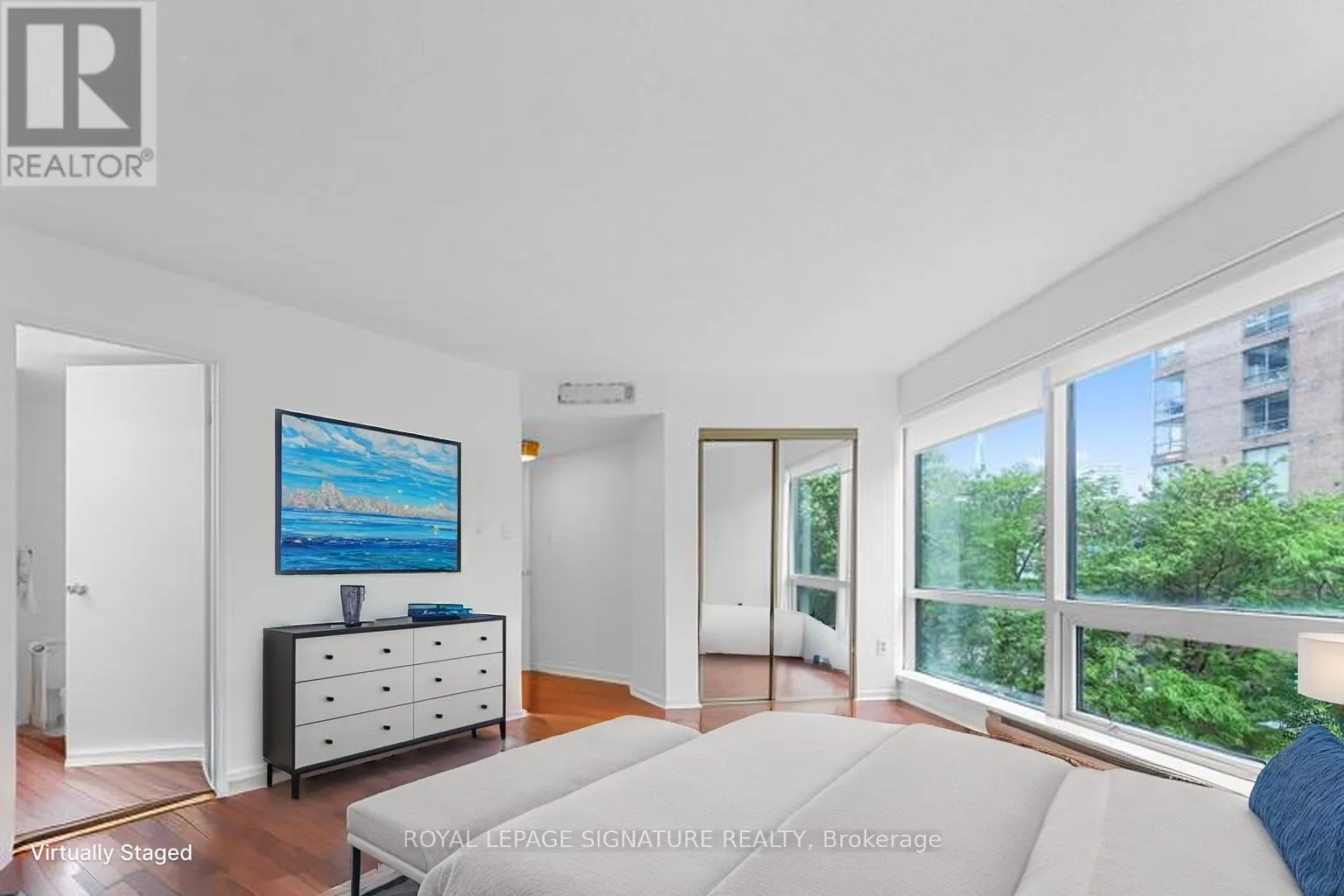 403 - 1001 BAY STREET