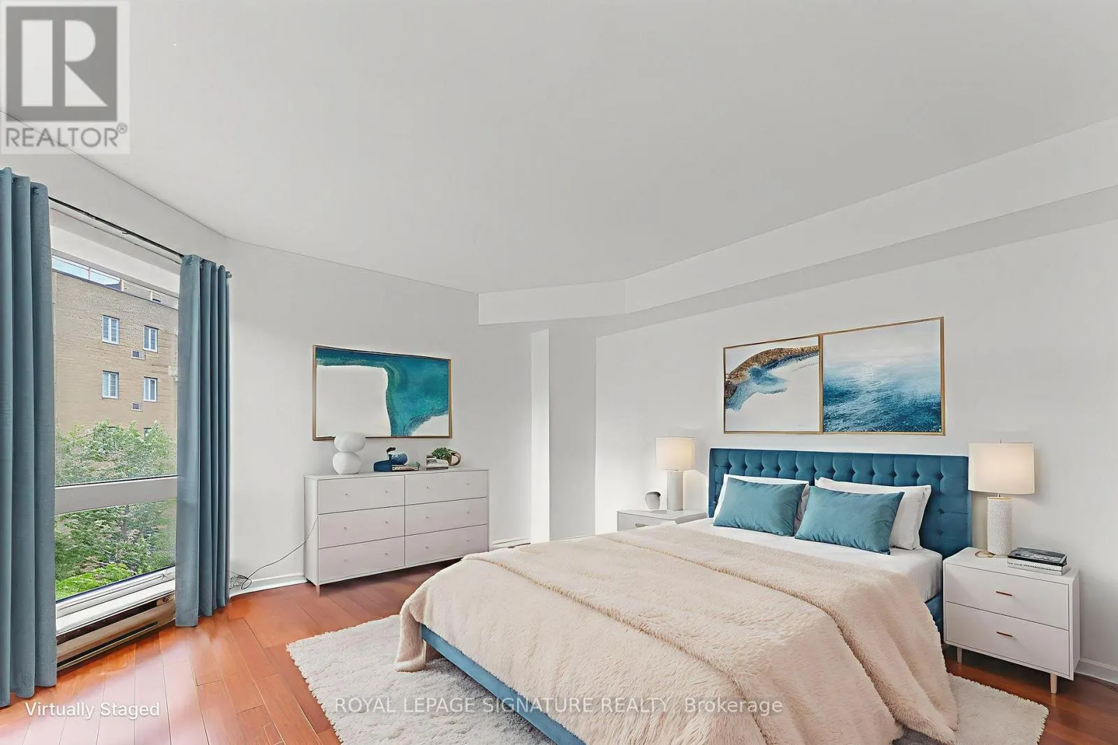 403 - 1001 BAY STREET