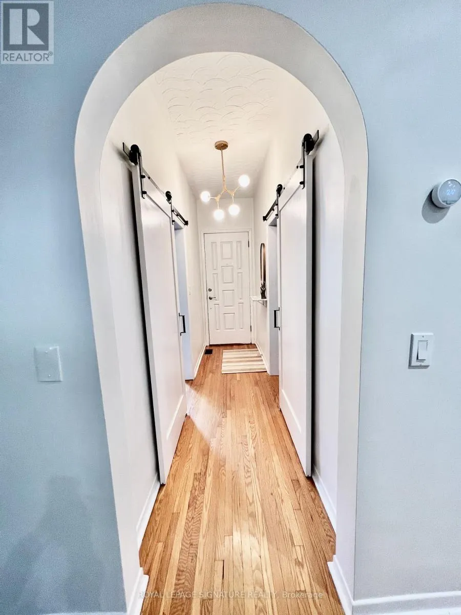 10 LIPPINCOTT STREET
