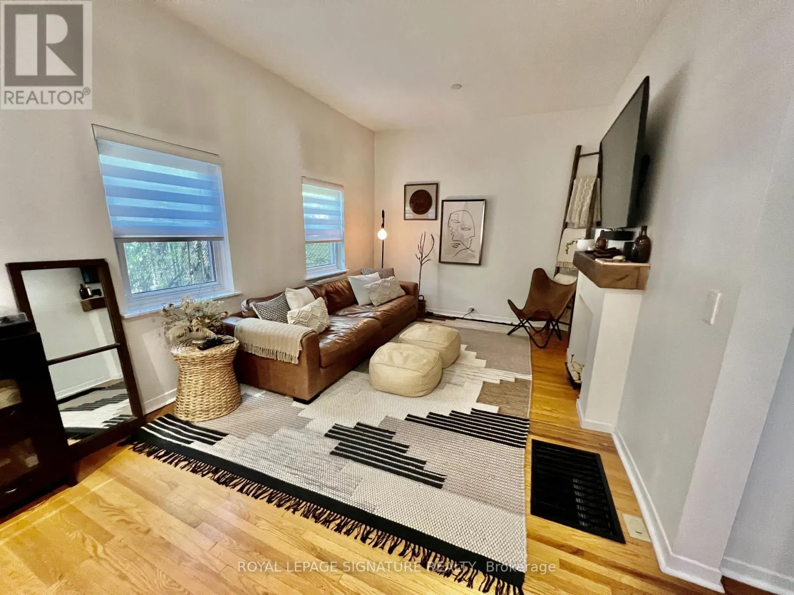 10 LIPPINCOTT STREET