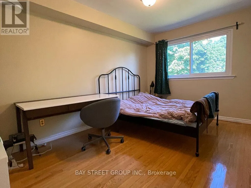 UPPER - 48 CHIPWOOD CRESCENT