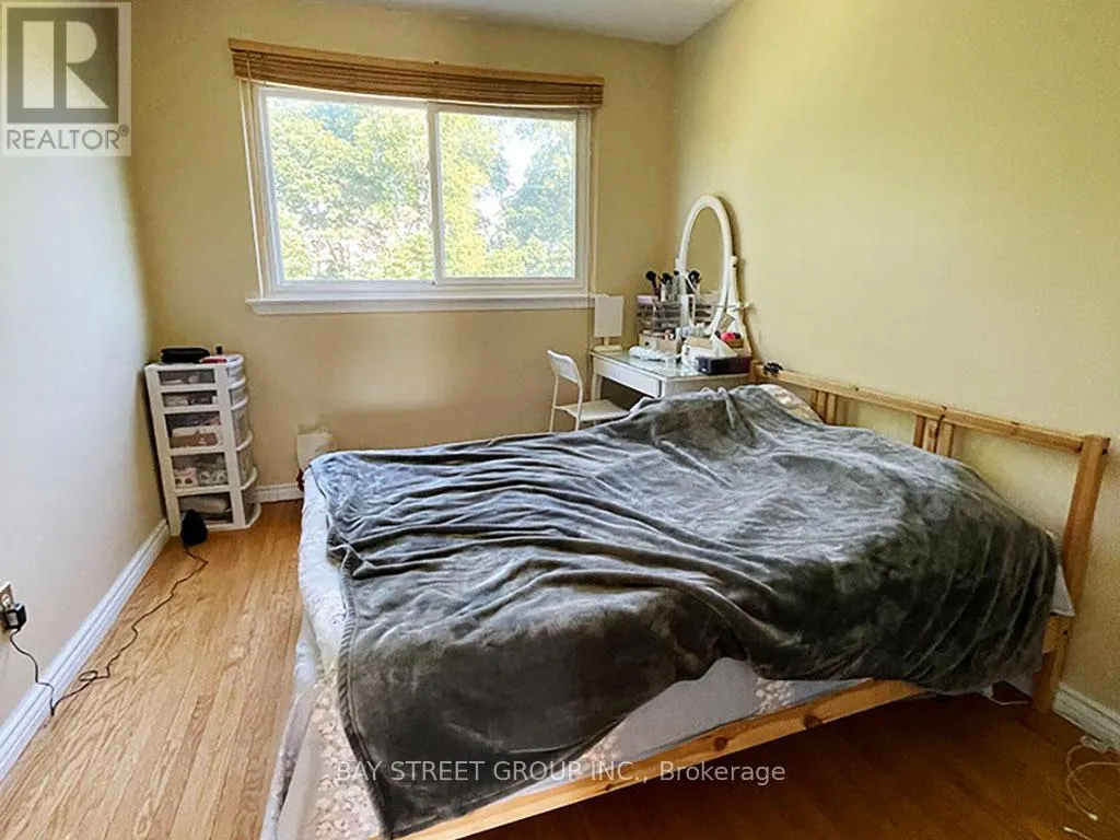 UPPER - 48 CHIPWOOD CRESCENT