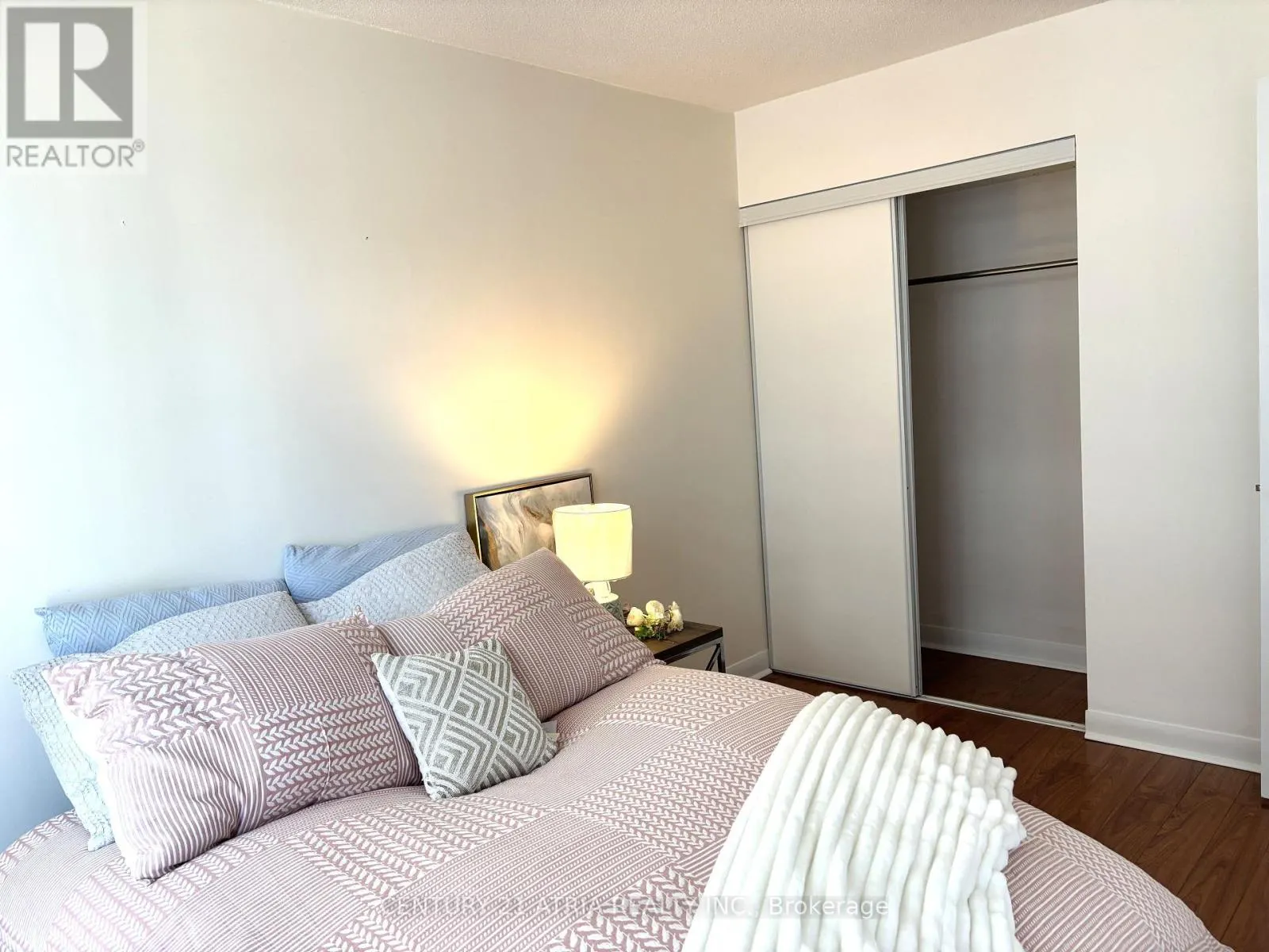 1612 - 4968 YONGE STREET
