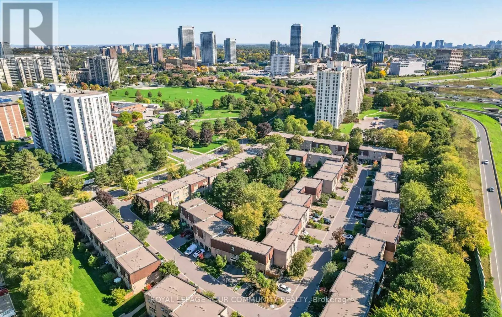 10 VILLAGE GREEN WAY
