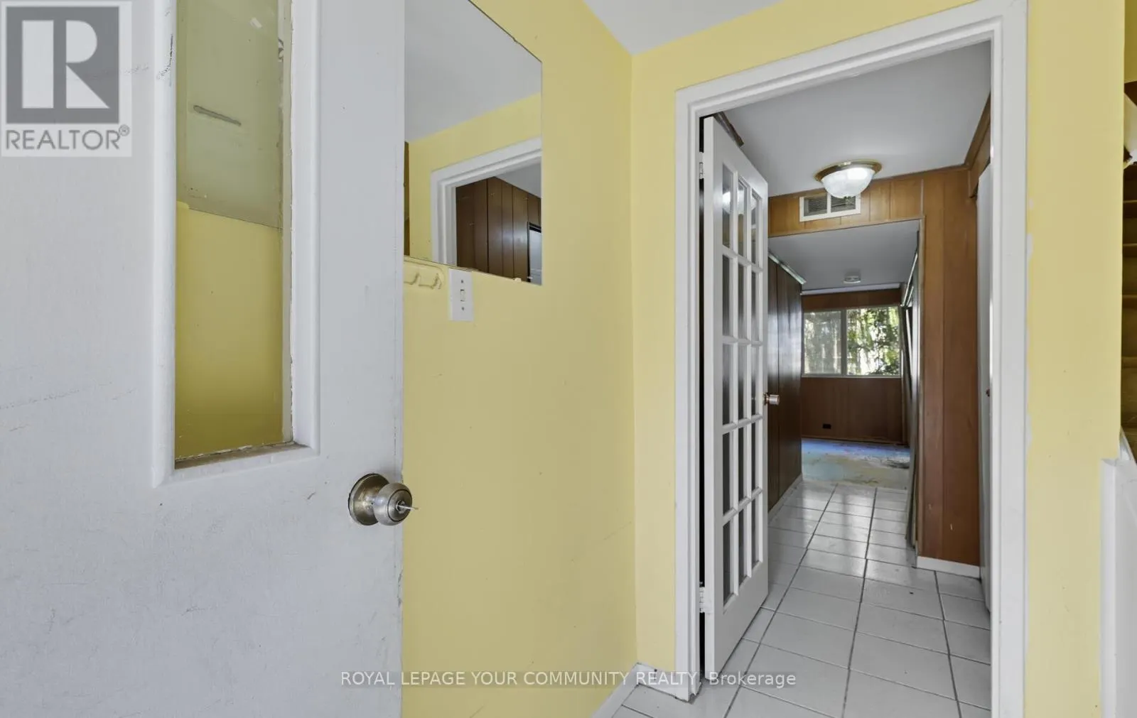 10 VILLAGE GREEN WAY