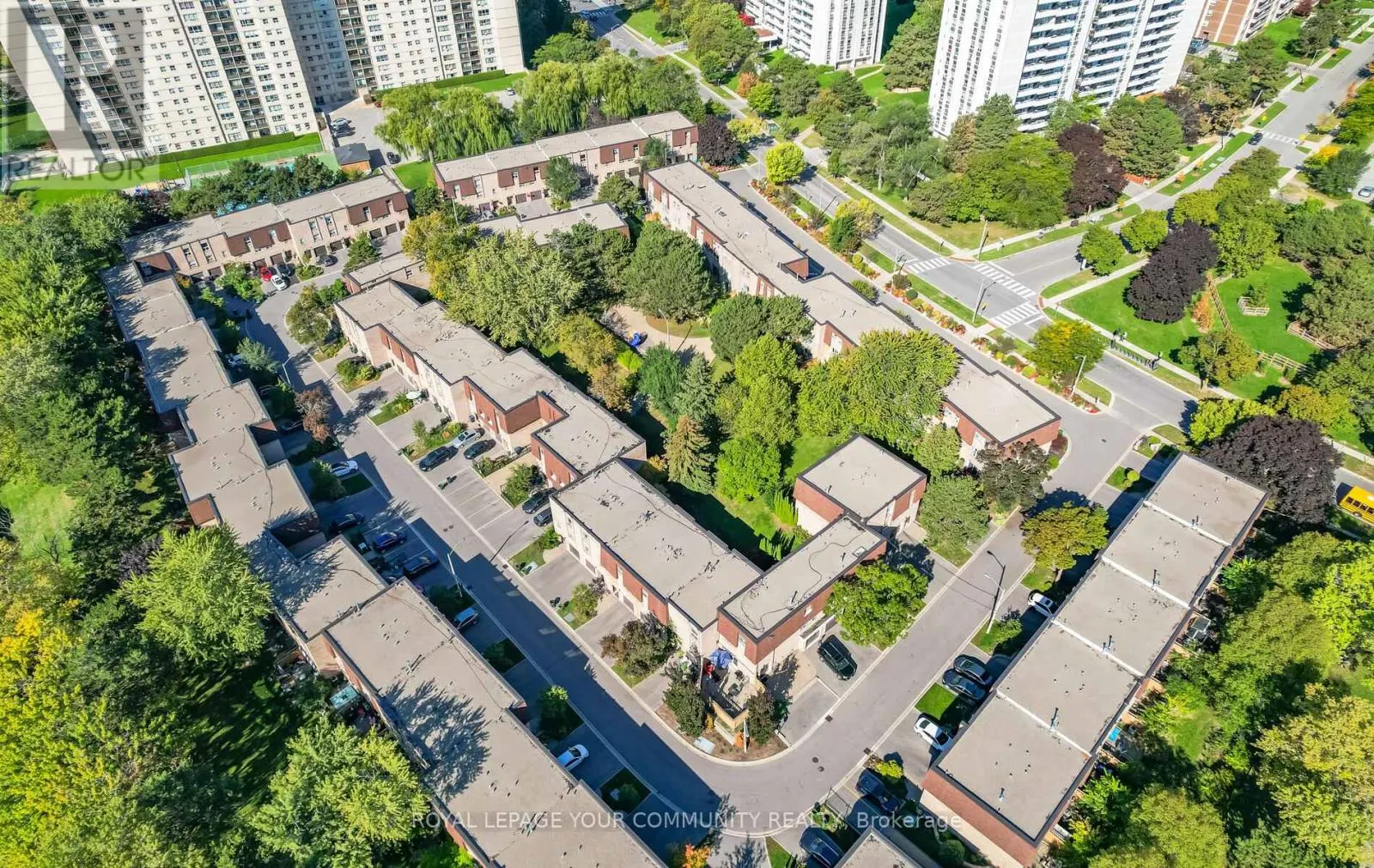 10 VILLAGE GREEN WAY