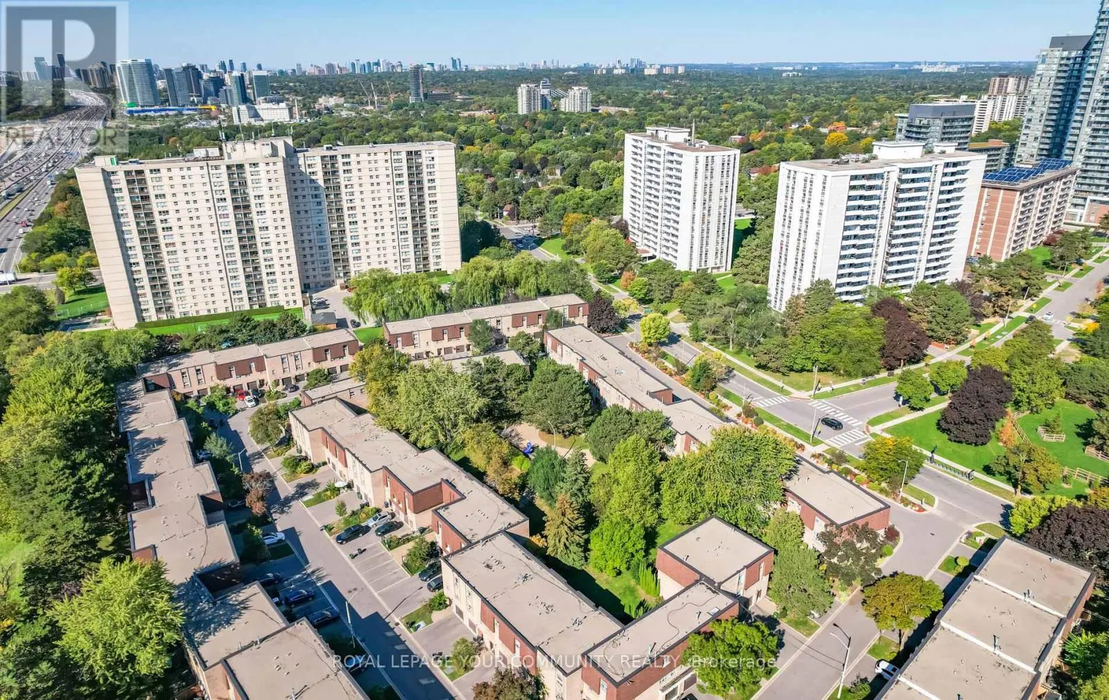 10 VILLAGE GREEN WAY