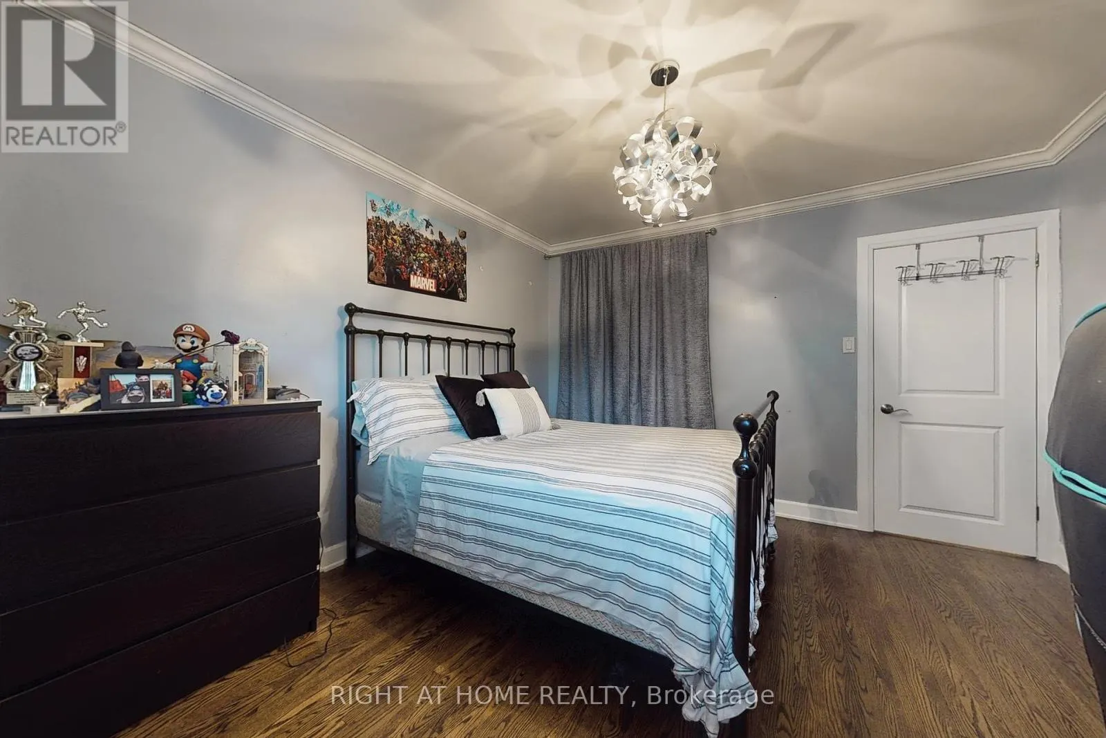 11 TEFLEY ROAD