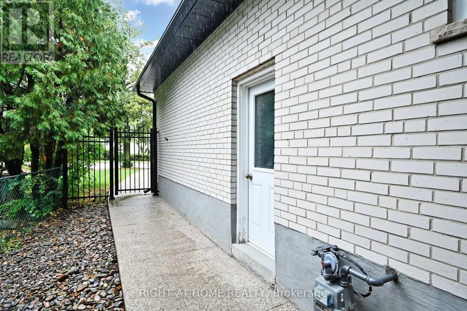11 TEFLEY ROAD